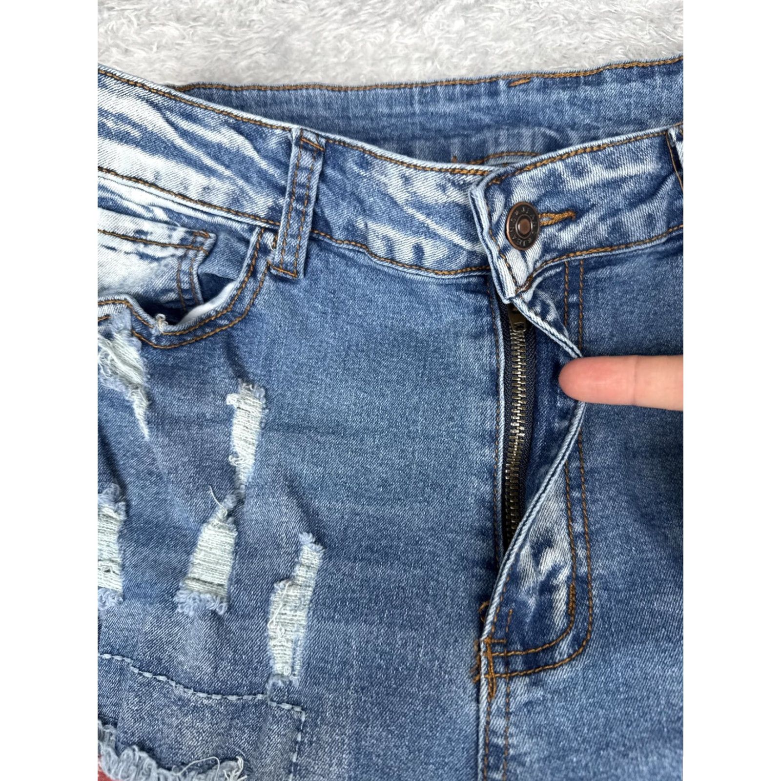 Vintage VINTAGE? No — Straight Jeans Womens XL Blue Med Wash Mid Rise Patchwork Distressed 29x30 Size 40" / US 18 - 5 Thumbnail