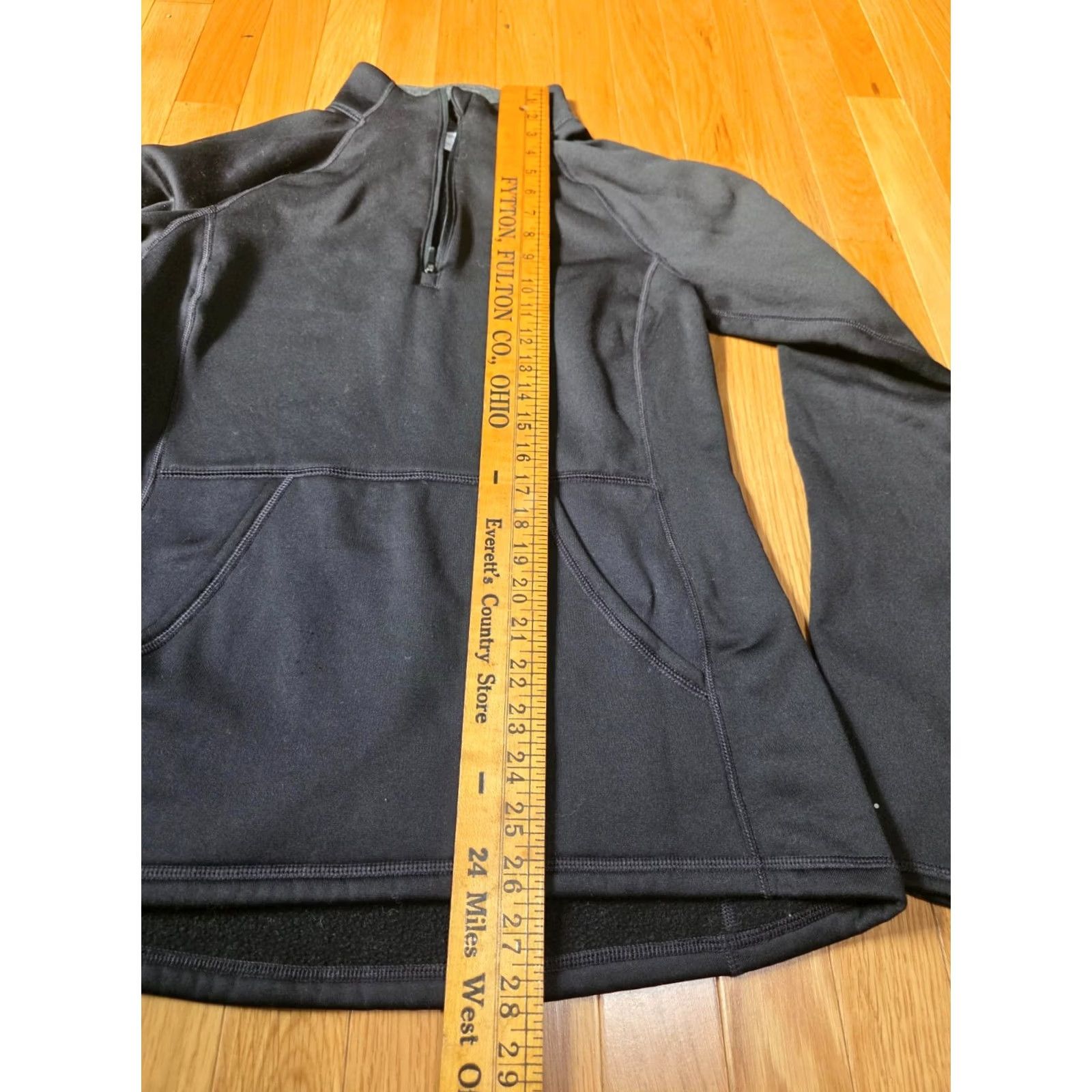 Old Navy Old Navy Active Go-Dry 1/4 Zip Athletic Jacket Women's M Black Polyester Pockets Thumbholes Running & Jogging Athleisure Jacket Size M / US 6-8 / IT 42-44 - 5 Thumbnail