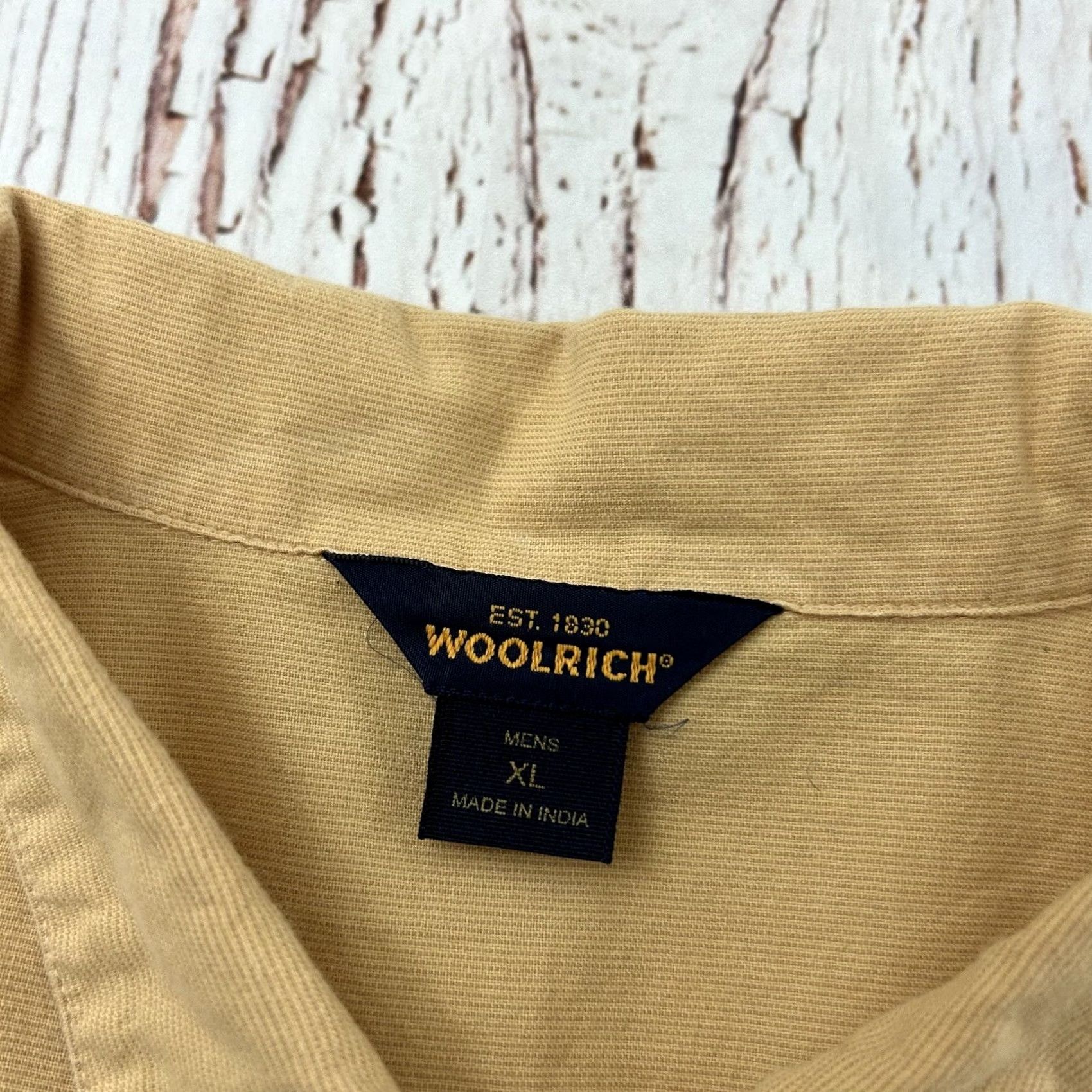 Vintage Woolrich Short Sleeve Shirt Men's XL Yellow Button-Up Cotton Woven Outdoor Pockets Button Front 90s Size US XL / EU 56 / 4 - 2 Thumbnail