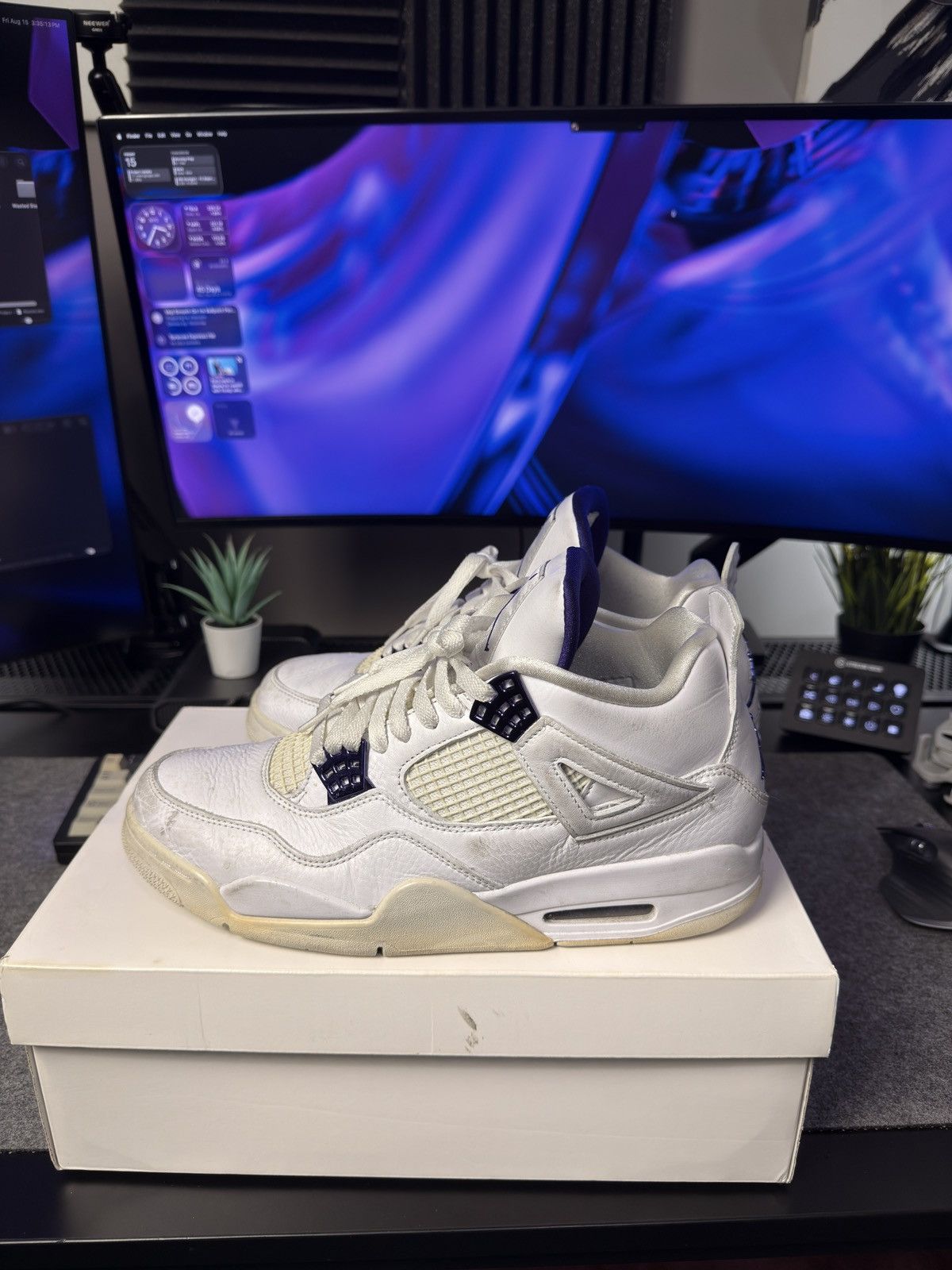 Jordan Brand Jordan 4 Metallic Purple Size US 11 / EU 44 - 3 Thumbnail