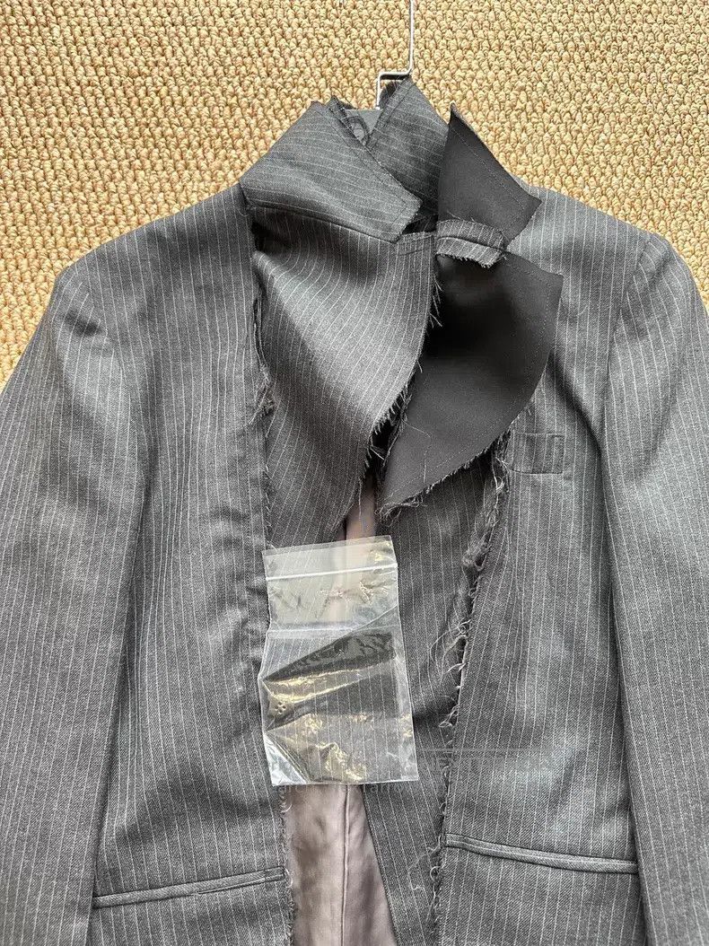 Comme des Garcons Comme Des Garcons Gray striped frayed deconstructed suit c Size M / US 6-8 / IT 42-44 - 2 Thumbnail