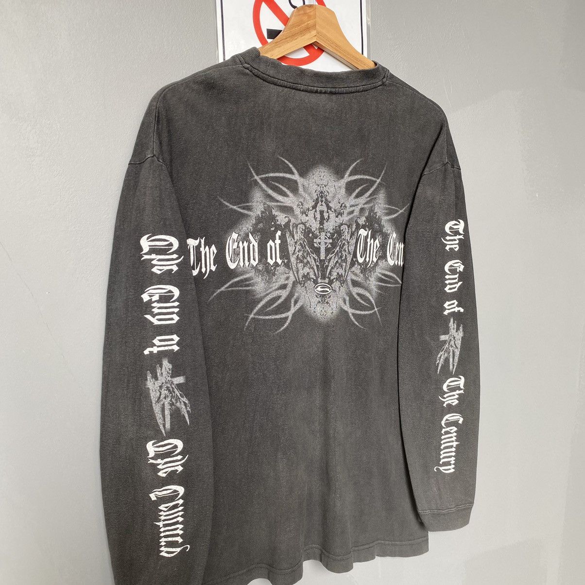 Vintage Thrashed Faded Vintage Y2K Impala ERD GRUNGE GRAIL L/S TEE Size US M / EU 48-50 / 2 - 4 Thumbnail