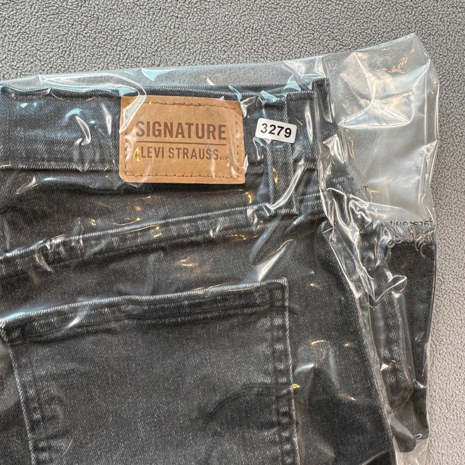 Other Signature by Levi Strauss & Co Denim Shorts Womens 25 Black Size 25" / US 0 / IT 36 - 8 Thumbnail