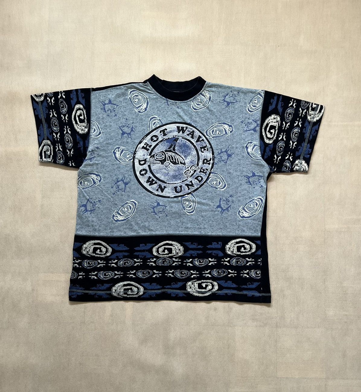 Vintage T-shirt Hot Wave Down Under Vintage 90’s Size US XL / EU 56 / 4 - 1 Thumbnail