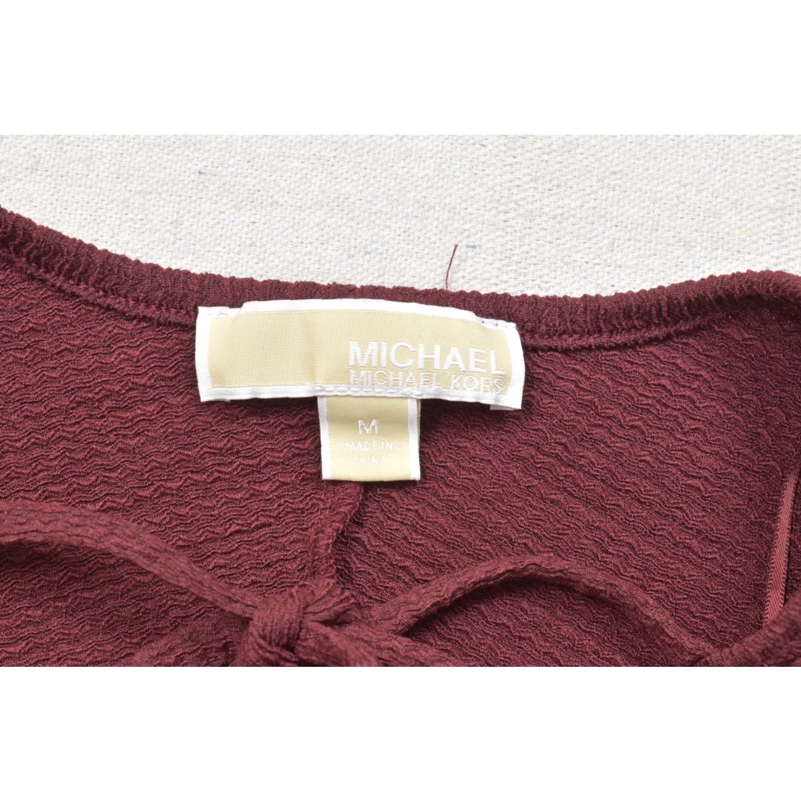 Michael Kors Michael Kors Blouse Womens Size M Maroon V-Neck Long Sleeve Smocked Cuff Tie Front Size M / US 6-8 / IT 42-44 - 6 Thumbnail