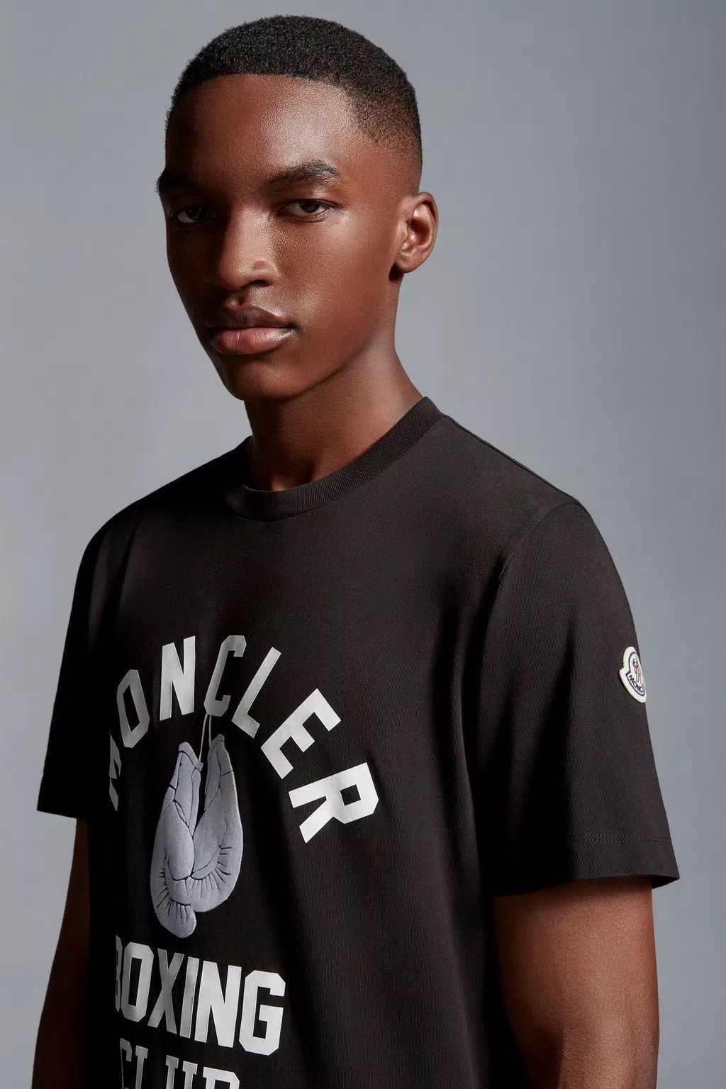 【中古】 MONCLER モンクレール BOXING CLUB Tシャツ I20918C000208390T Sサイズ ブラック 23038468DS 中古】 MONCLER モンクレール BOXING CLUB Tシャツ