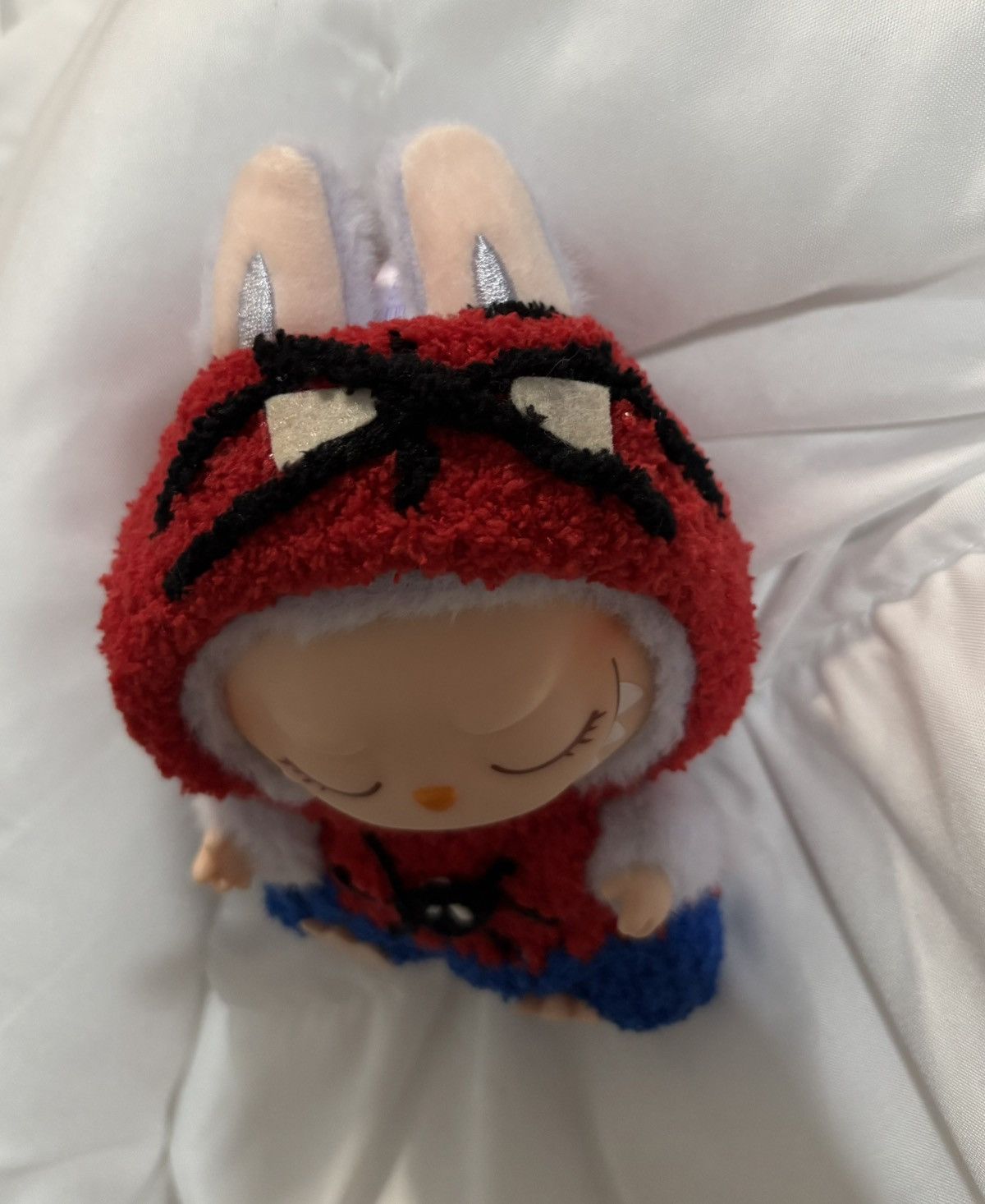 POP MART Spider-Man Clothes for Labubu V1 V2 V3 HANDMADE Size ONE SIZE - 2 Thumbnail