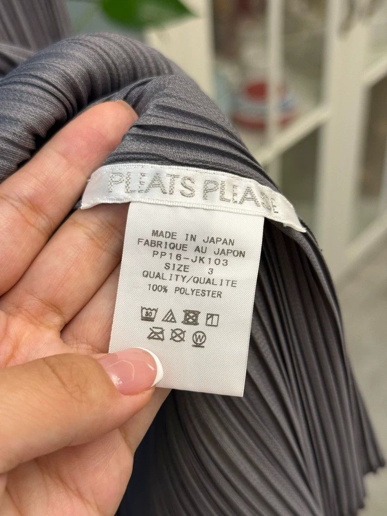 Issey Miyake Issey Miyake size:3 Grey pleated short-sleeved shirt Size XS / US 0-2 / IT 36-38 - 2 Thumbnail