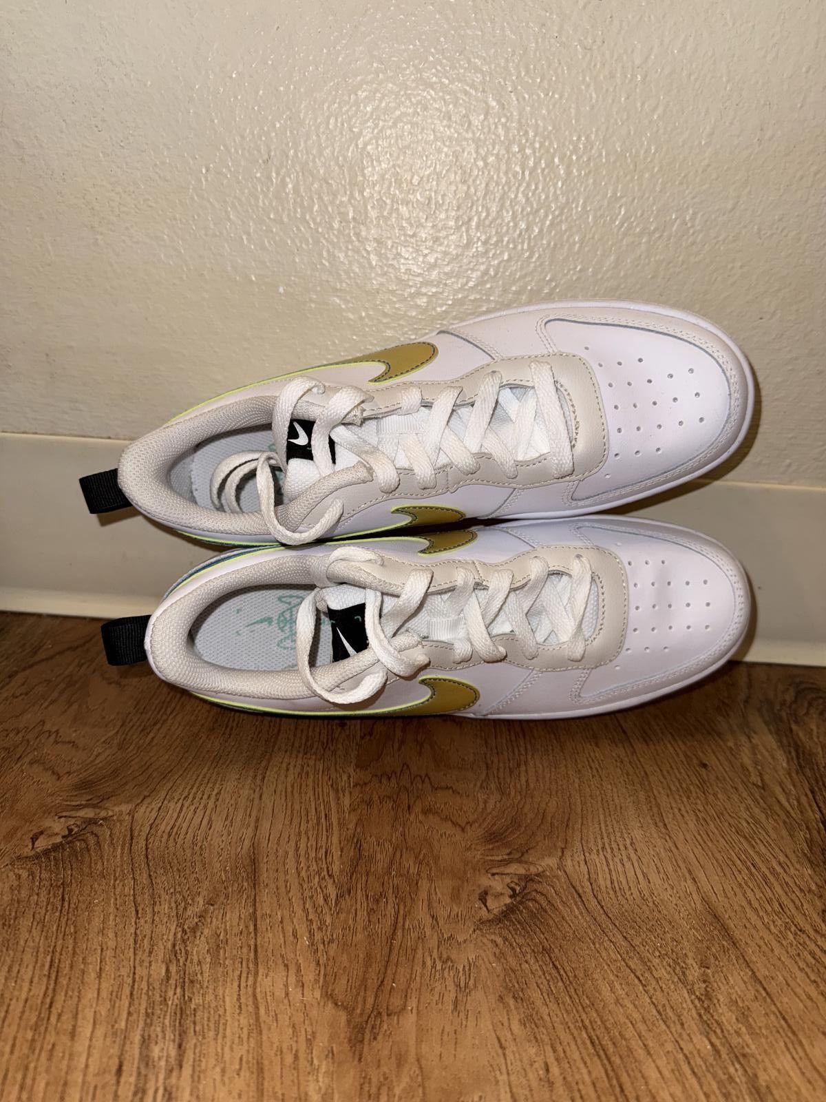 Nike The Nike Borough low 2 SE Unlock Your Space Gs Size US 7 / EU 40 - 7 Thumbnail
