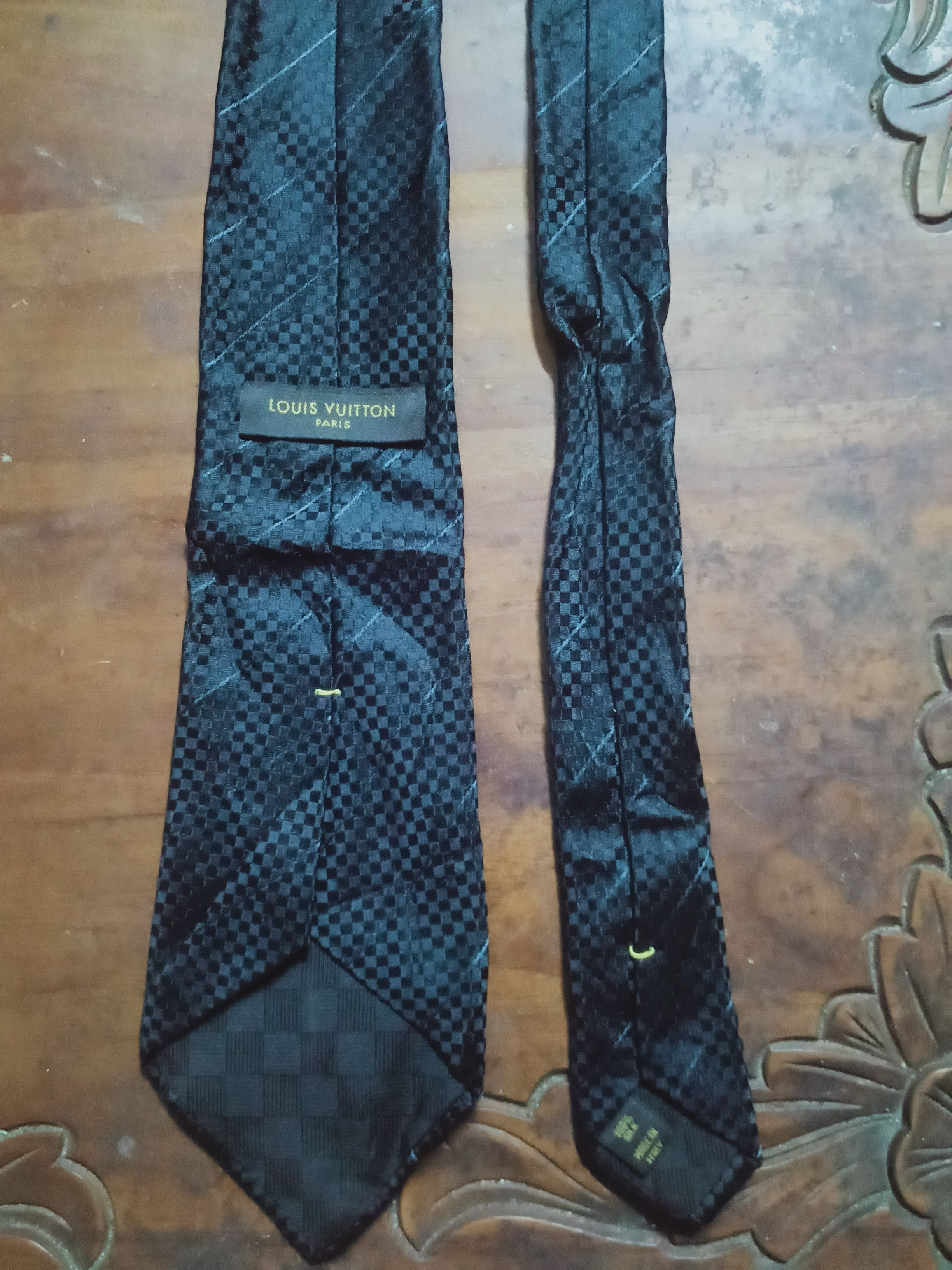 Louis Vuitton Louis Vuitton Black Silk Tie Made in Italy Size ONE SIZE - 3 Thumbnail
