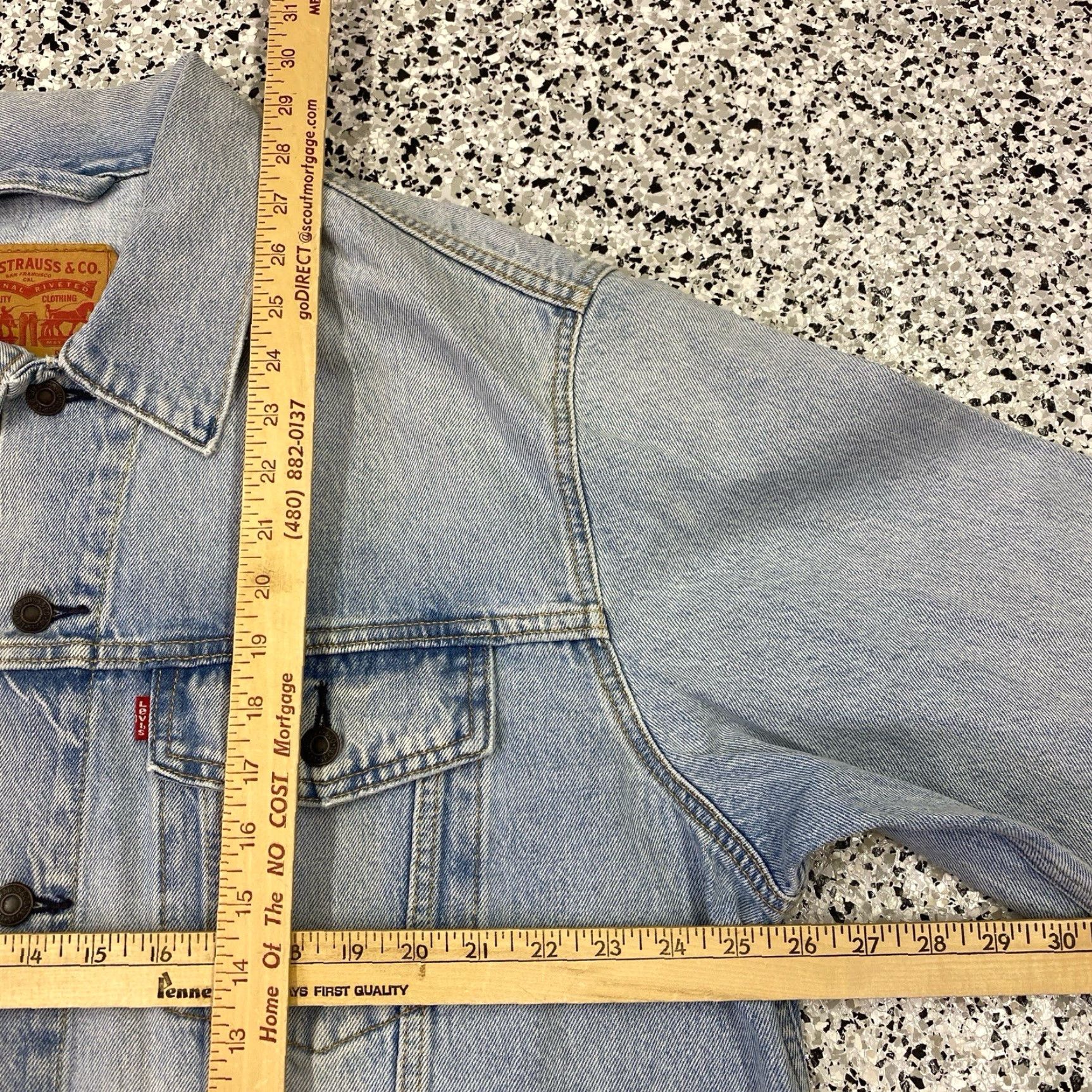 Levi's VINTAGE Levi's Trucker Jacket Denim Light Wash 2XL Men Blue Jeans Jacket Collared Lined Stock Sample 2XL Size US XXL / EU 58 / 5 - 2 Thumbnail