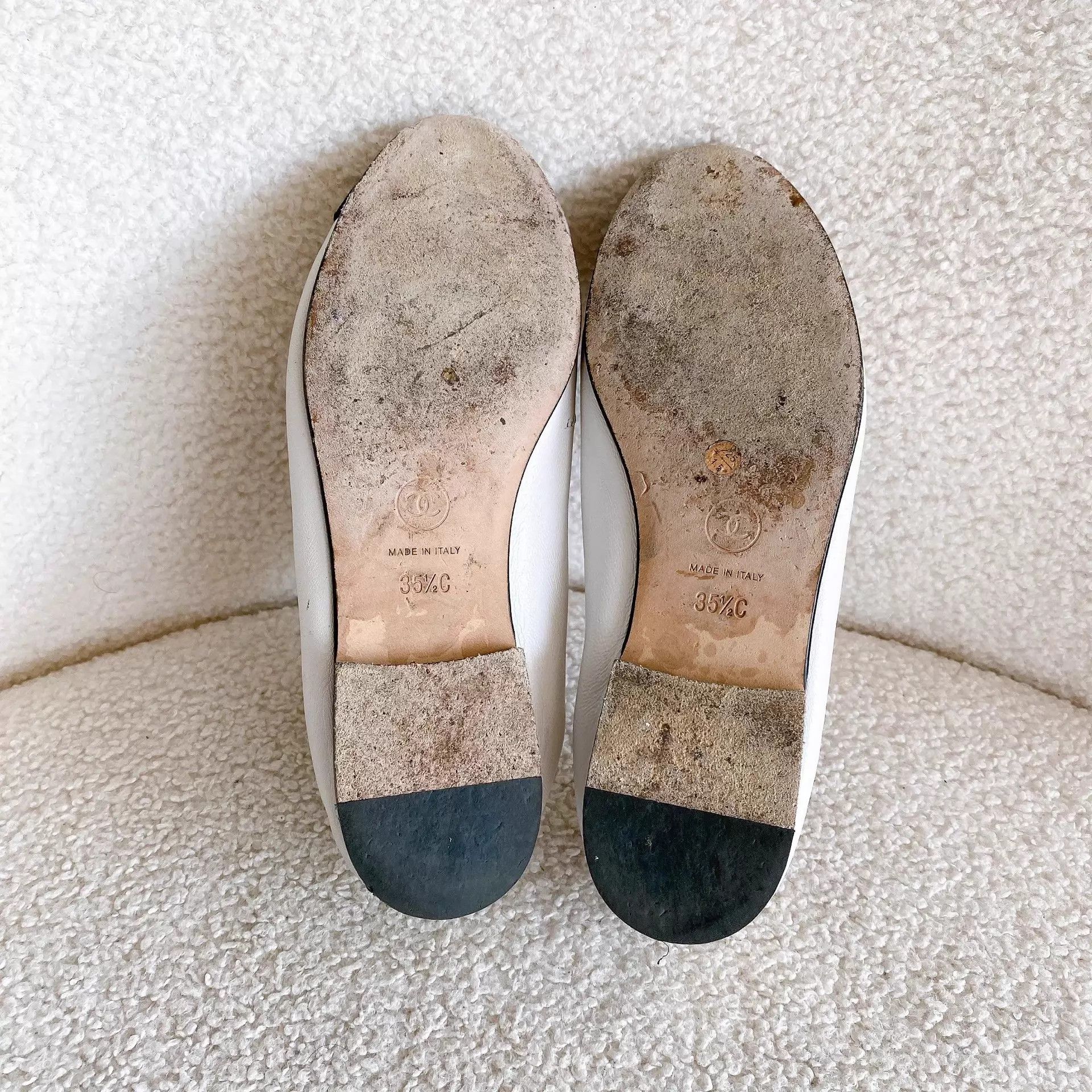 Chanel Chanel b/w colorblock ballet flats 35.5 Size US 5 / IT 35 - 5 Thumbnail