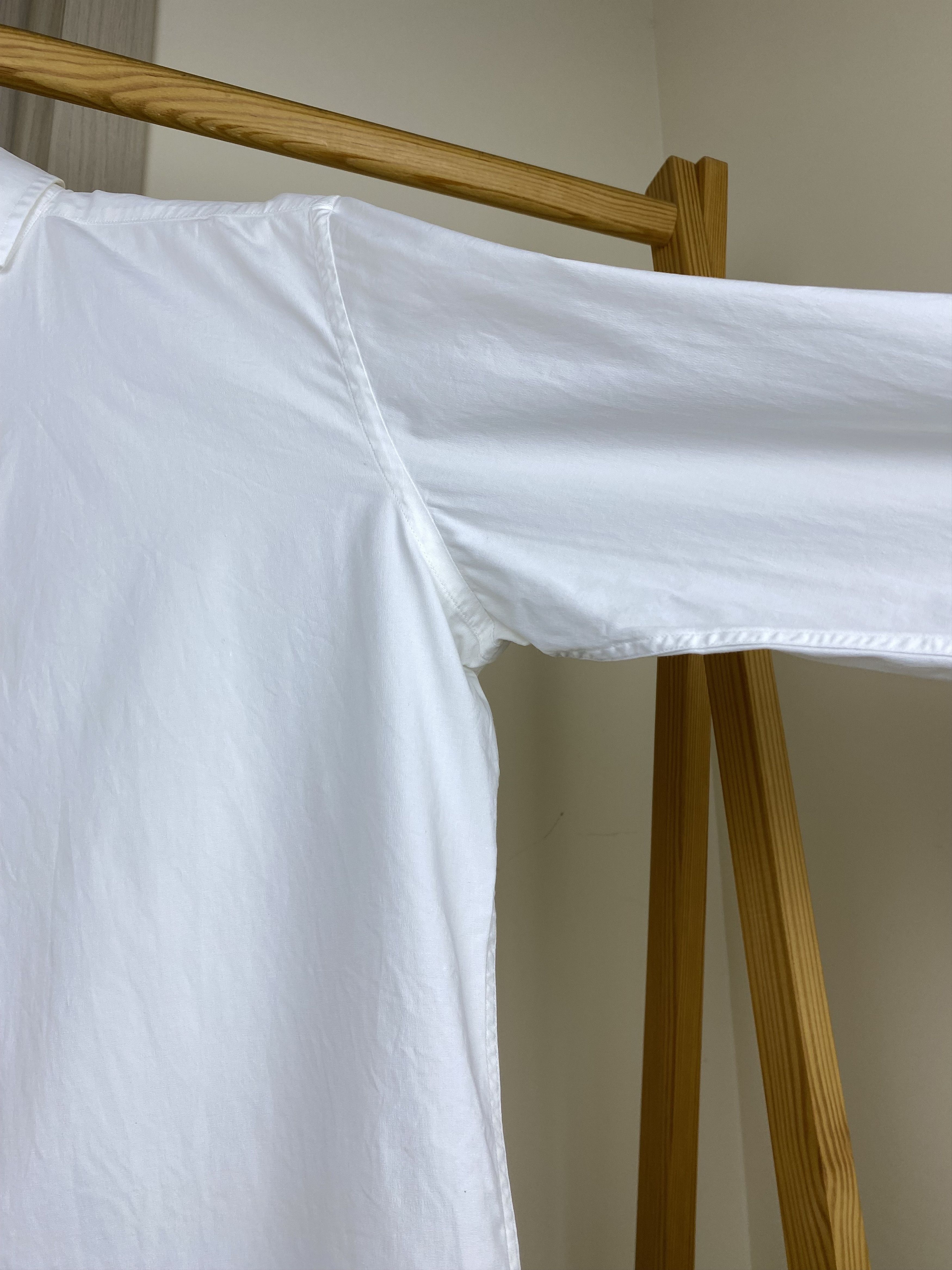 Dolce & Gabbana Classic white cotton slim-fit Dolce & Gabbana gold shirt Size US M / EU 48-50 / 2 - 10 Thumbnail