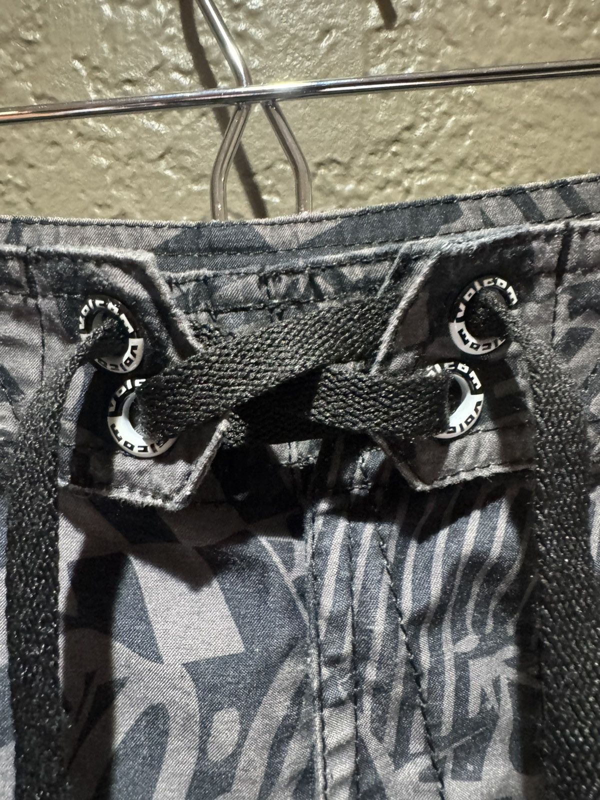 Volcom Vintage Volcom Surf Board Swim Shorts Dark Grey Black Y2k Size US 30 / EU 46 - 4 Thumbnail