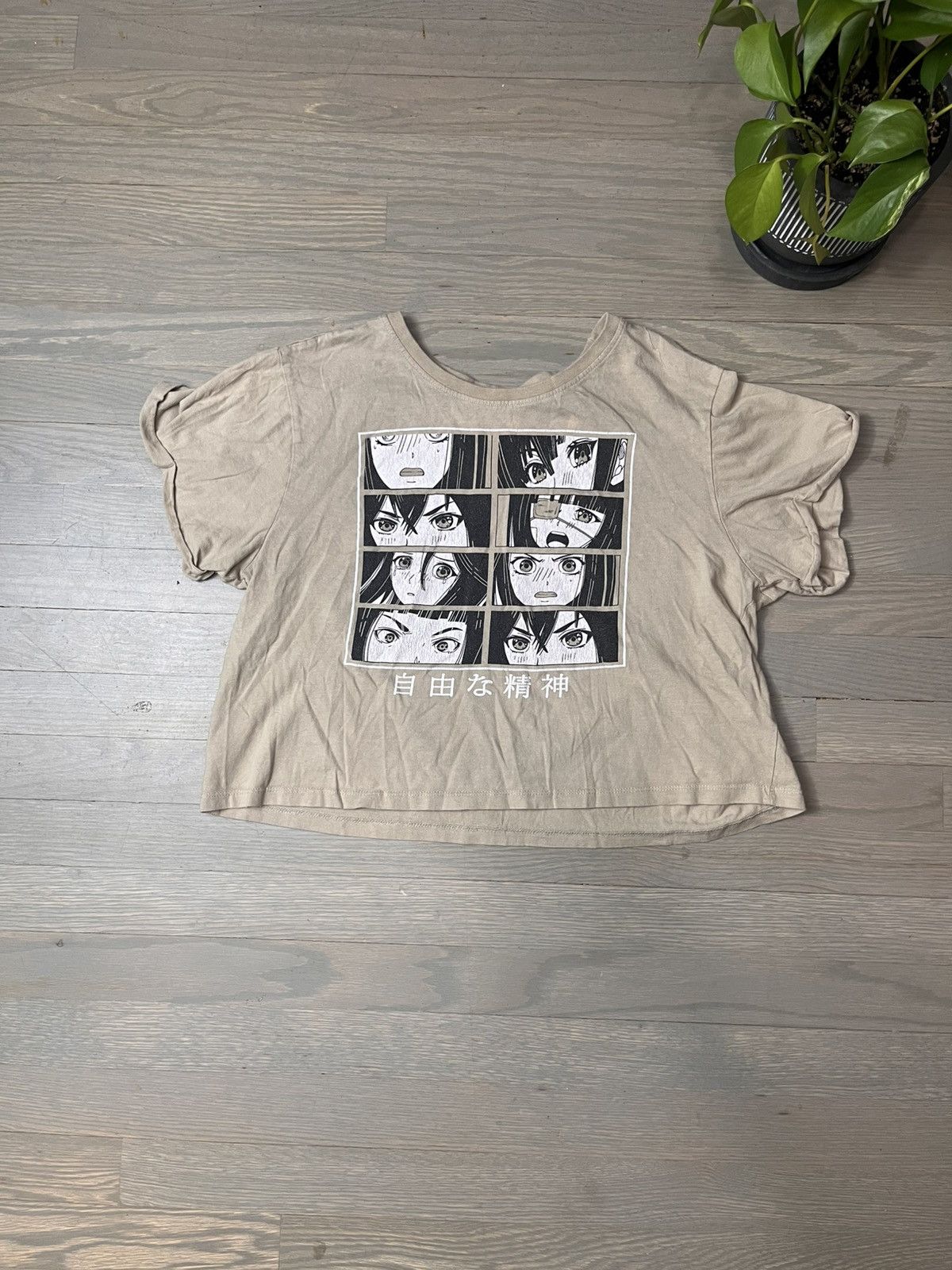 VIBE Anime Crop Top Size M / US 6-8 / IT 42-44 - 1 Thumbnail
