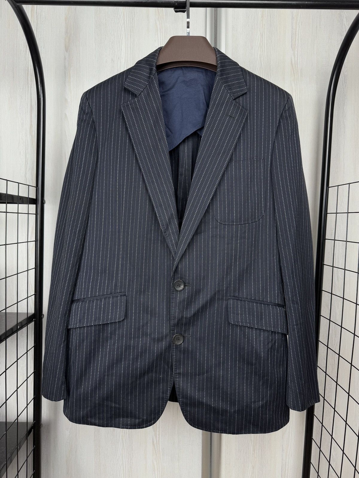 Louis Vuitton Louis Vuitton navy blue pinstripe 2 buttons unlined blazer Size 40R - 2 Thumbnail