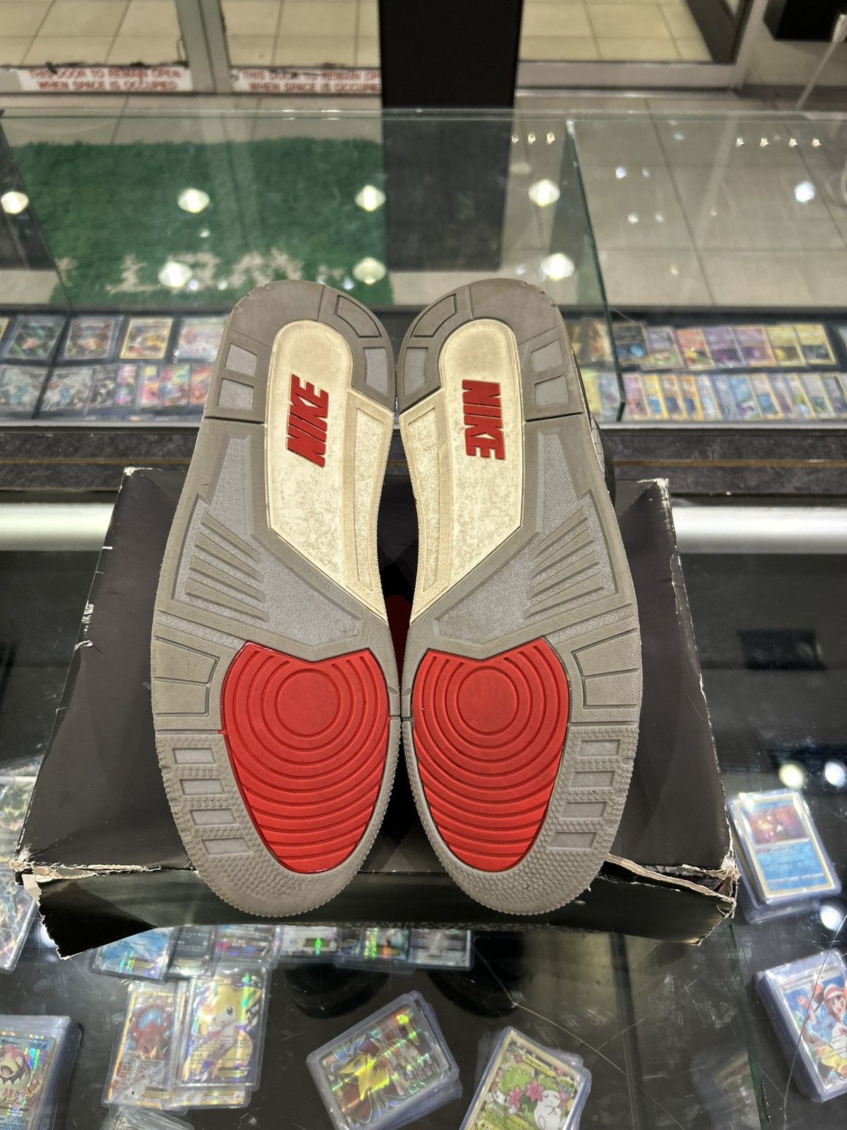 Jordan Brand Jordan 3 Black cement 2024 Size US 12 / EU 45 - 10 Thumbnail