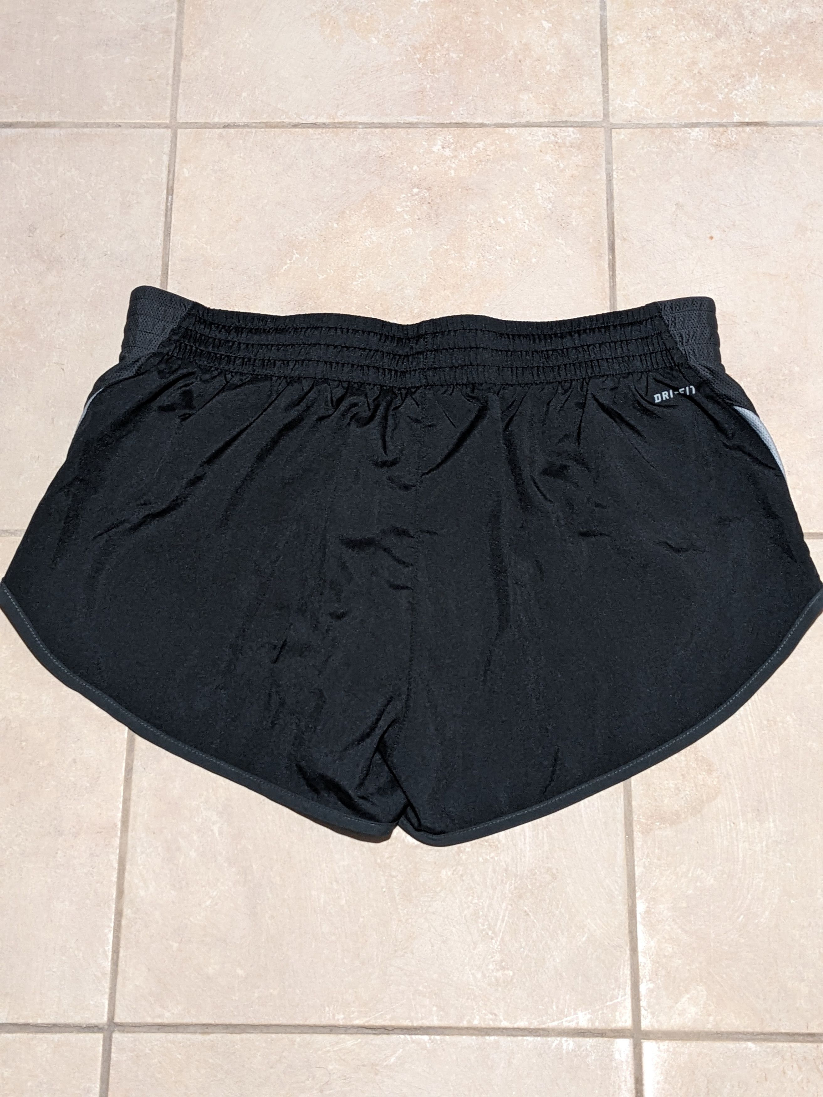 Nike × Vintage Nike Dri-Fit Large Womans Black Shorts Size 30" / US 8 / IT 44 - 5 Thumbnail