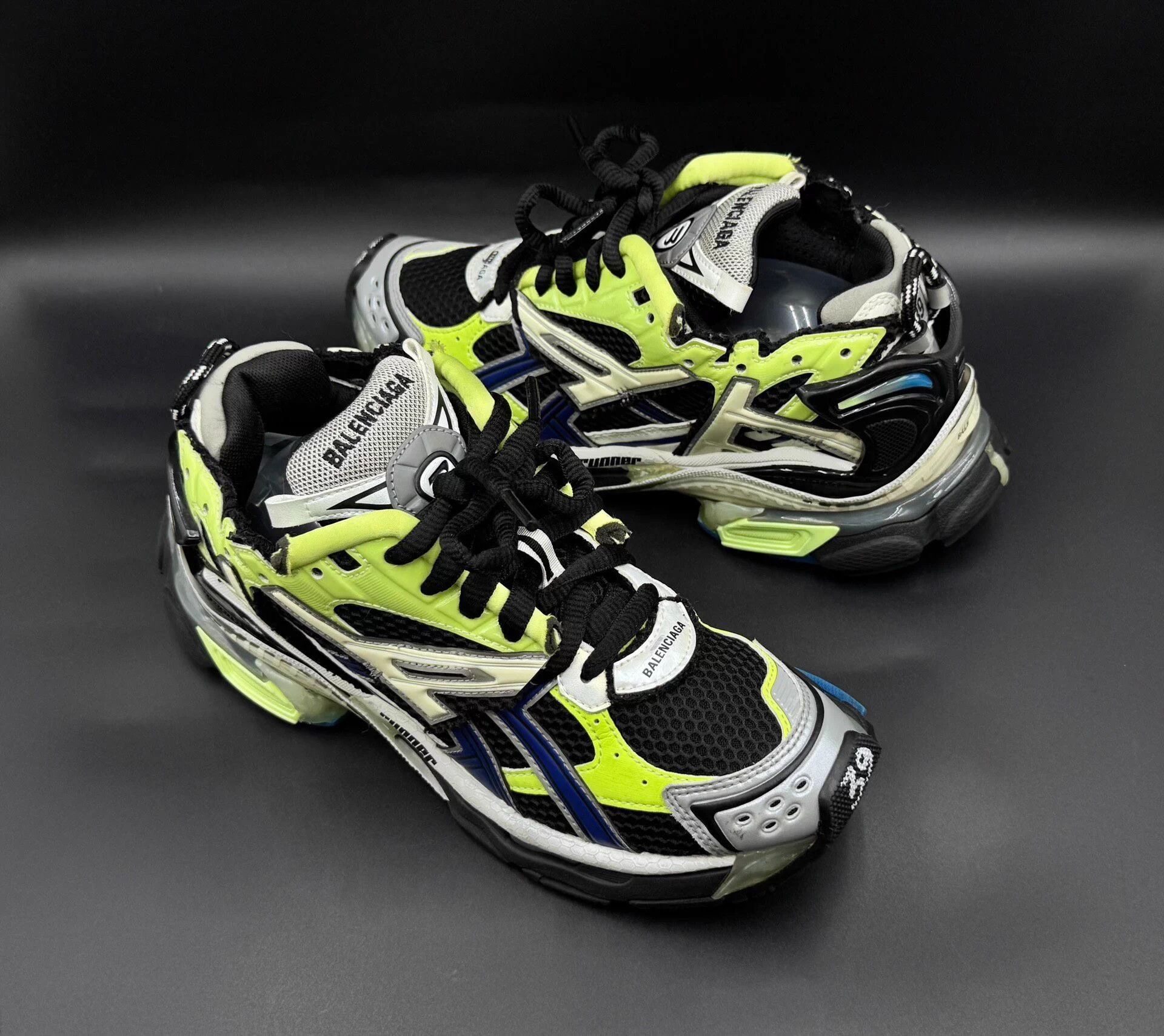 Balenciaga Balenciaga Runner Low Top Men's Gray Distressed Shoes Size US 6 / EU 39 - 8 Thumbnail