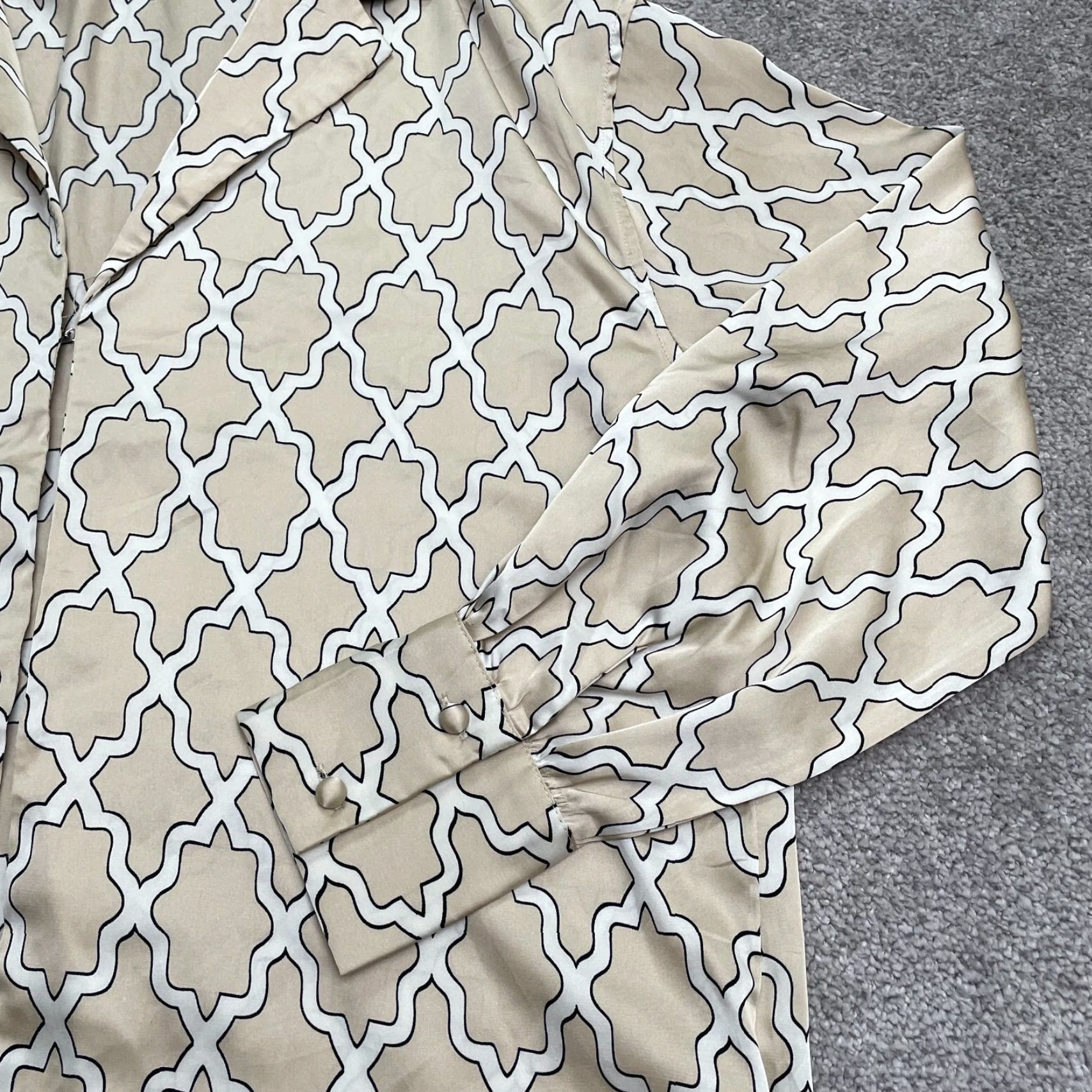 Vintage Bailey Rose Satin Blouse Womens XS Brown Geometric Long Sleeve Hook & Eye Casual Shirt Size XS / US 0-2 / IT 36-38 - 4 Thumbnail