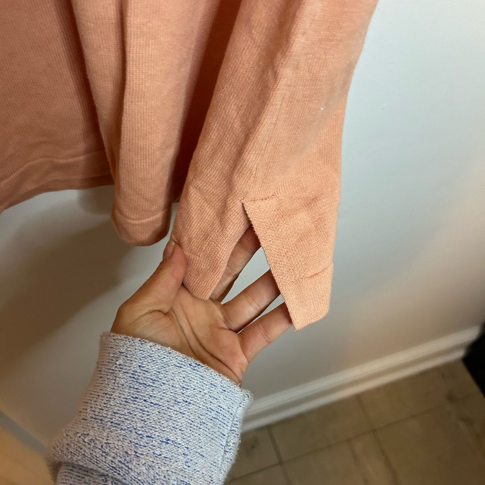 Anne Klein Nwt Anne Klein Peach V-Neck Sweater Tank Size S / US 4 / IT 40 - 4 Thumbnail