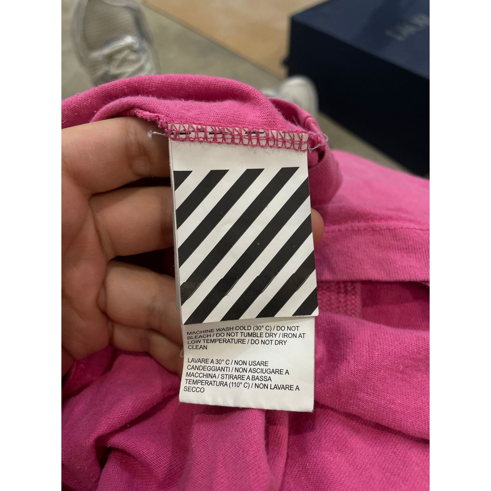Off-White Off-White Tee Pink Impressions Used Large Size US L / EU 52-54 / 3 - 4 Thumbnail