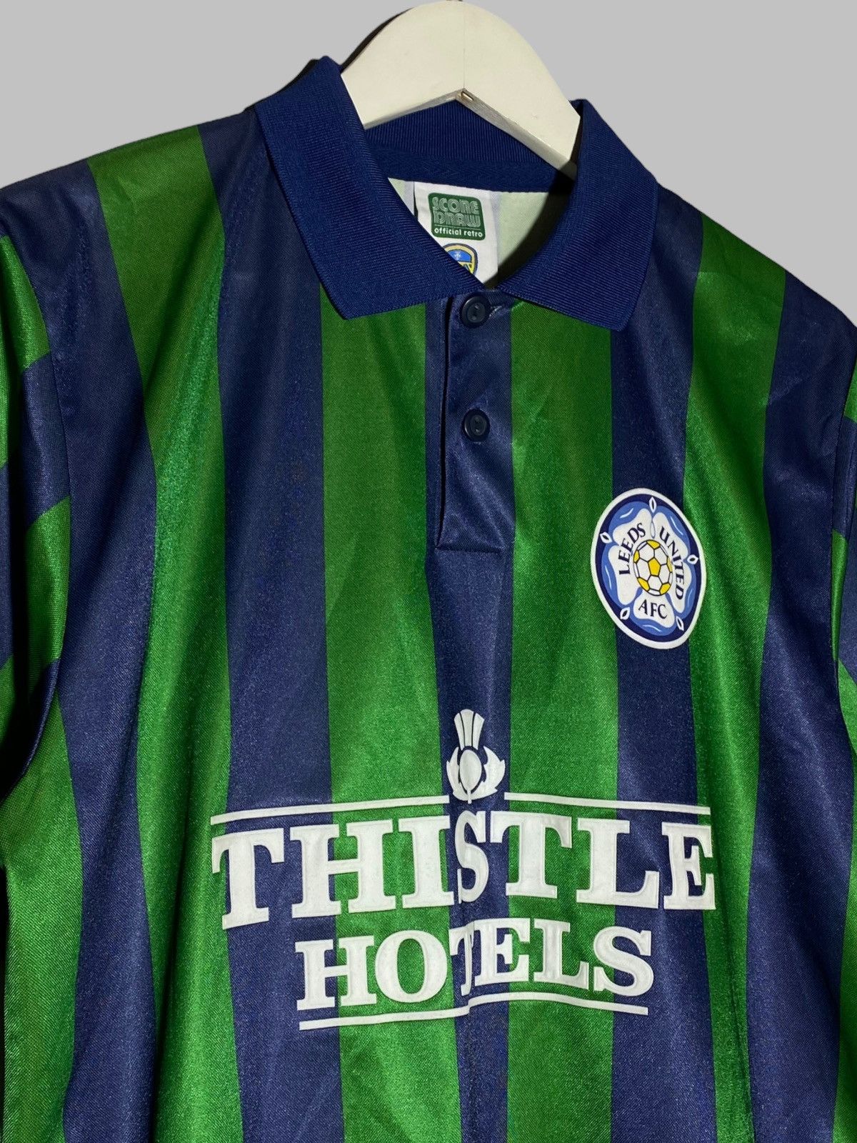 Vintage 🔥 90s LEEDS UNITED JERSEY RARE STRIPED THISTLE HOTELS 🔥 Size US M / EU 48-50 / 2 - 3 Thumbnail