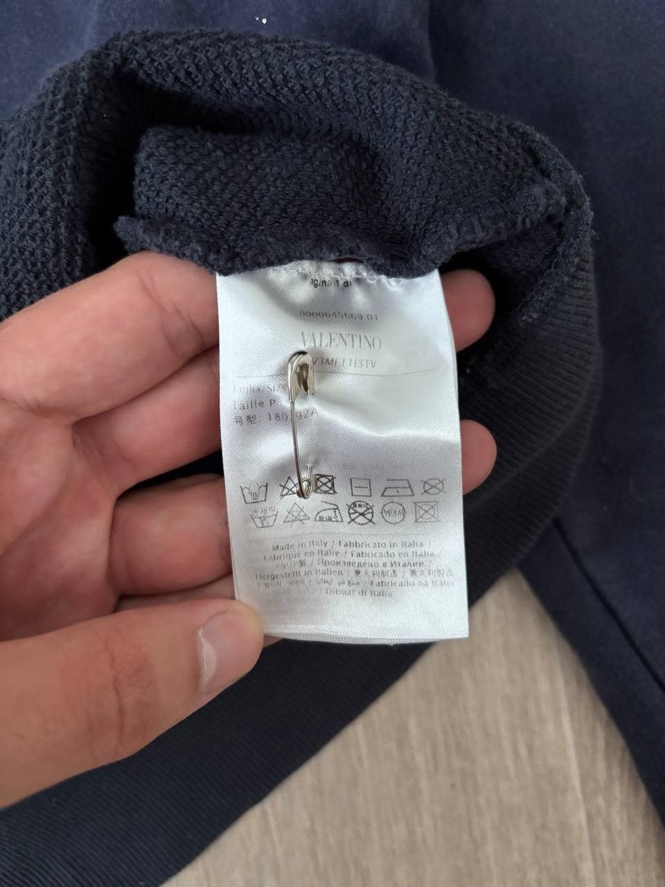Valentino Valentino zip hoodie men’s Size US S / EU 44-46 / 1 - 5 Thumbnail