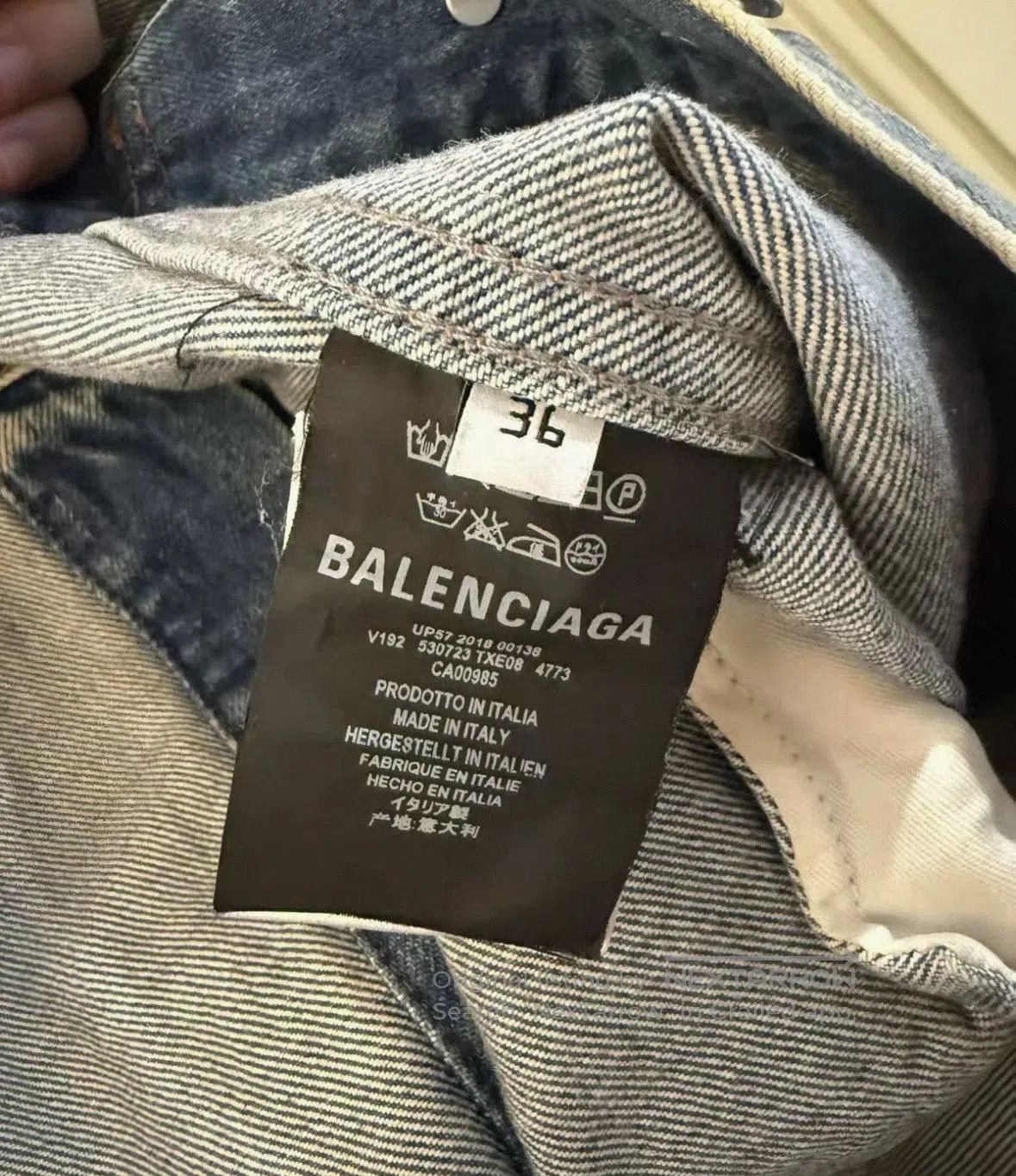 Balenciaga Balenciaga latest blue checkered graffiti logo denim jacket Size US XS / EU 42 / 0 - 3 Thumbnail
