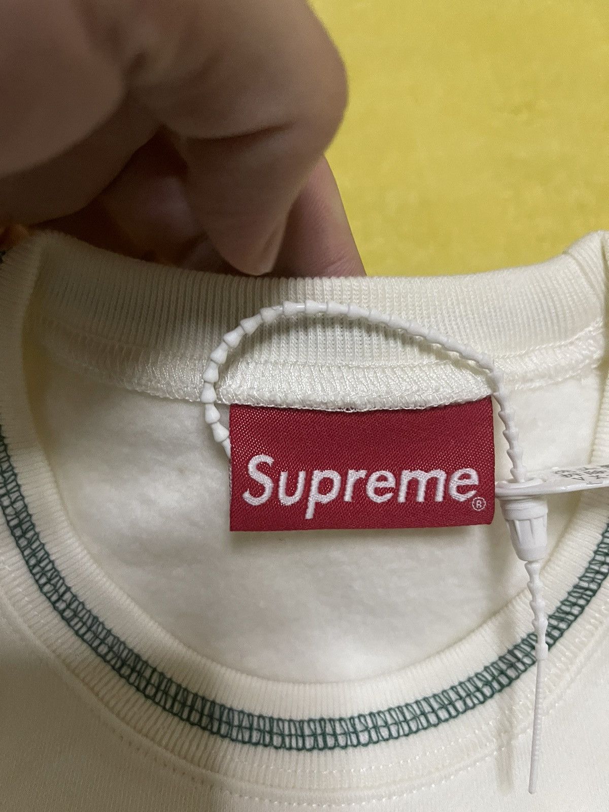 Supreme Supreme center stripe Gucci red green crewneck Size US M / EU 48-50 / 2 - 3 Thumbnail