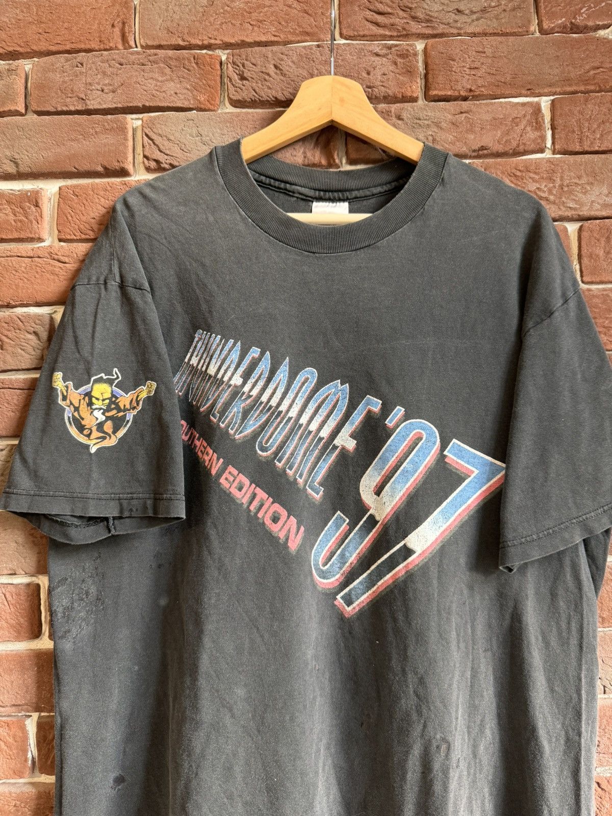 Band Tees Rare Vintage 1997 Thunderdome Belgium Gabber Band Tshirt 90s Size US XL / EU 56 / 4 - 3 Thumbnail