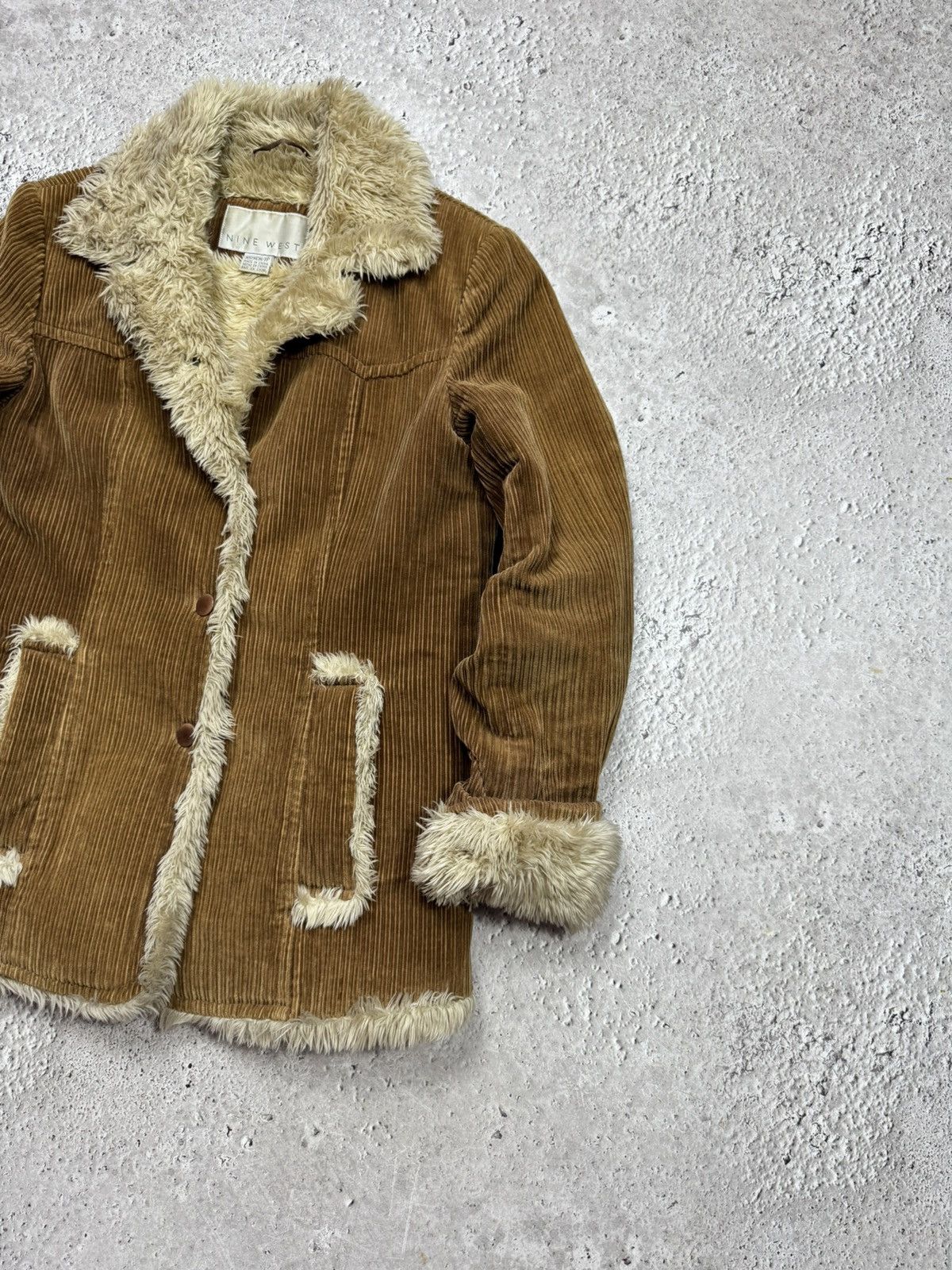 Other Vintage Nine West Corduroy Sherpa Faux Fur Jacket Coat XS Size XS / US 0-2 / IT 36-38 - 2 Thumbnail