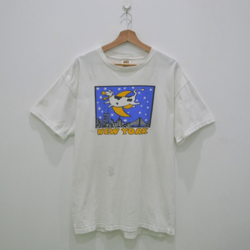 Fruit Of The Loom Vintage A Cow, A Moon, A Big City T-shirt Size US XL / EU 56 / 4 - 1 Thumbnail