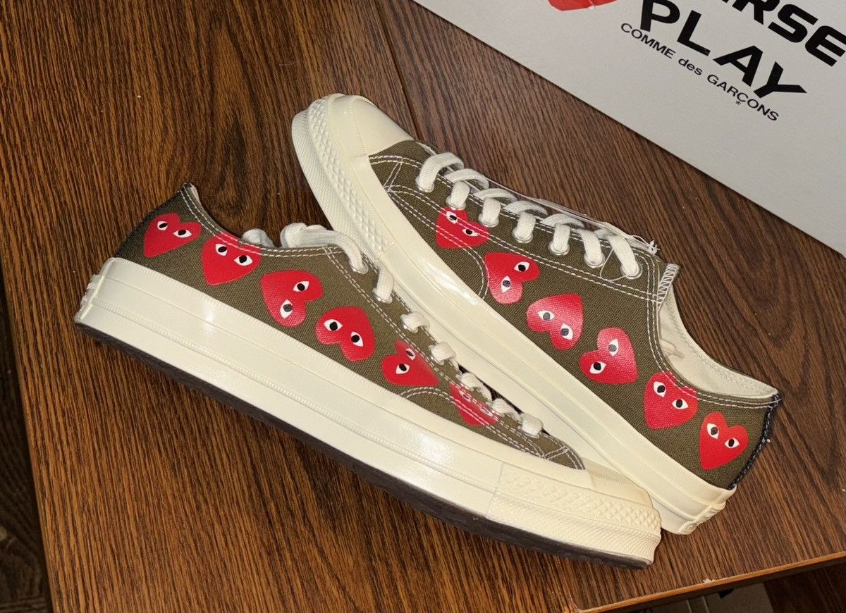 Converse Comme De Garcons Play CDG Converse Chuck 70 Low Heart Olive Size US 9 / EU 42 - 1 Thumbnail