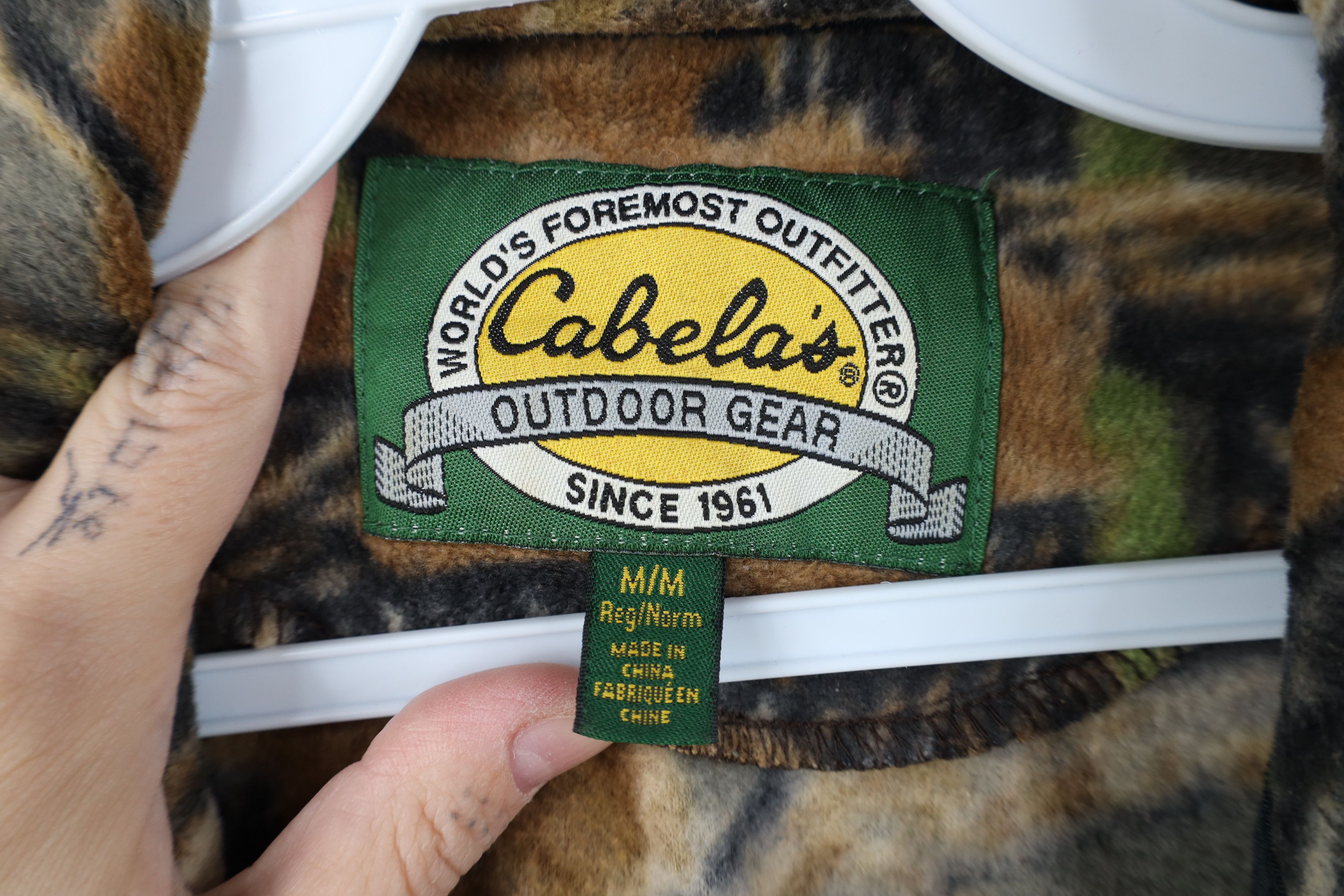 Cabelas Vintage Cabelas Spell Out Camouflage Full Zip Fleece Jacket Size US M / EU 48-50 / 2 - 6 Thumbnail