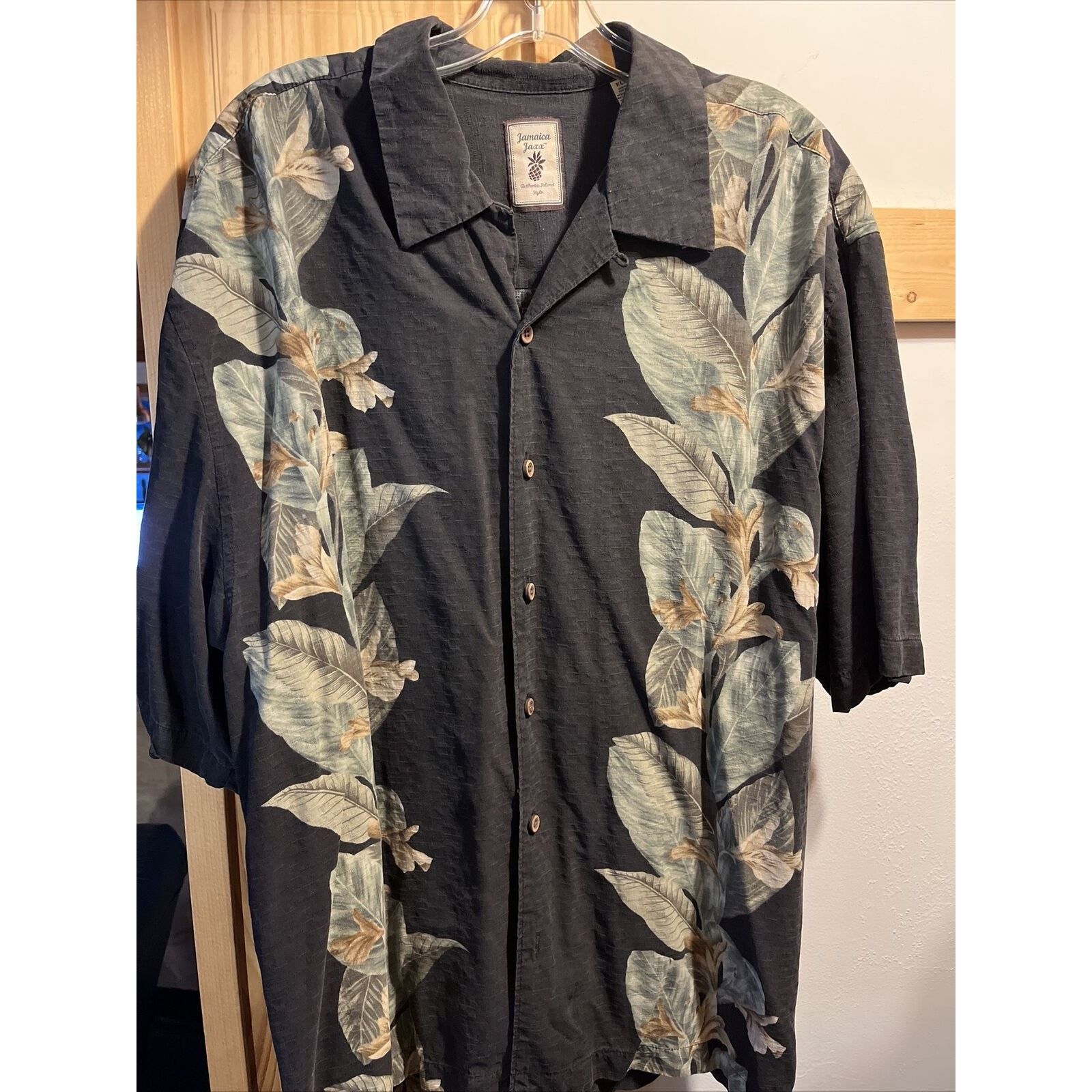 Other Jamaica Jaxx Men’s XL Black Floral Silk SS Hawaiian Shirt Size US XL / EU 56 / 4 - 2 Thumbnail