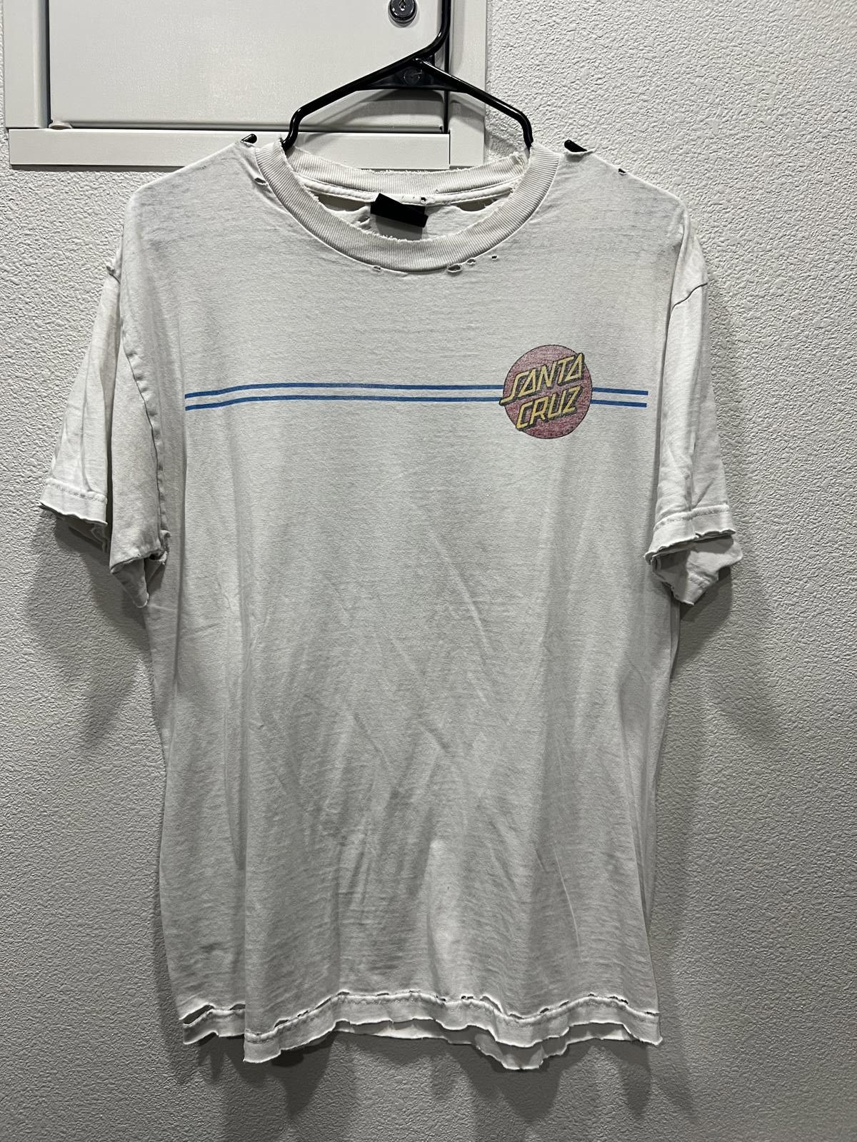 Other Y2K Thrashed Screaming Hand Santa Cruz Tee Size US M / EU 48-50 / 2 - 1 Thumbnail