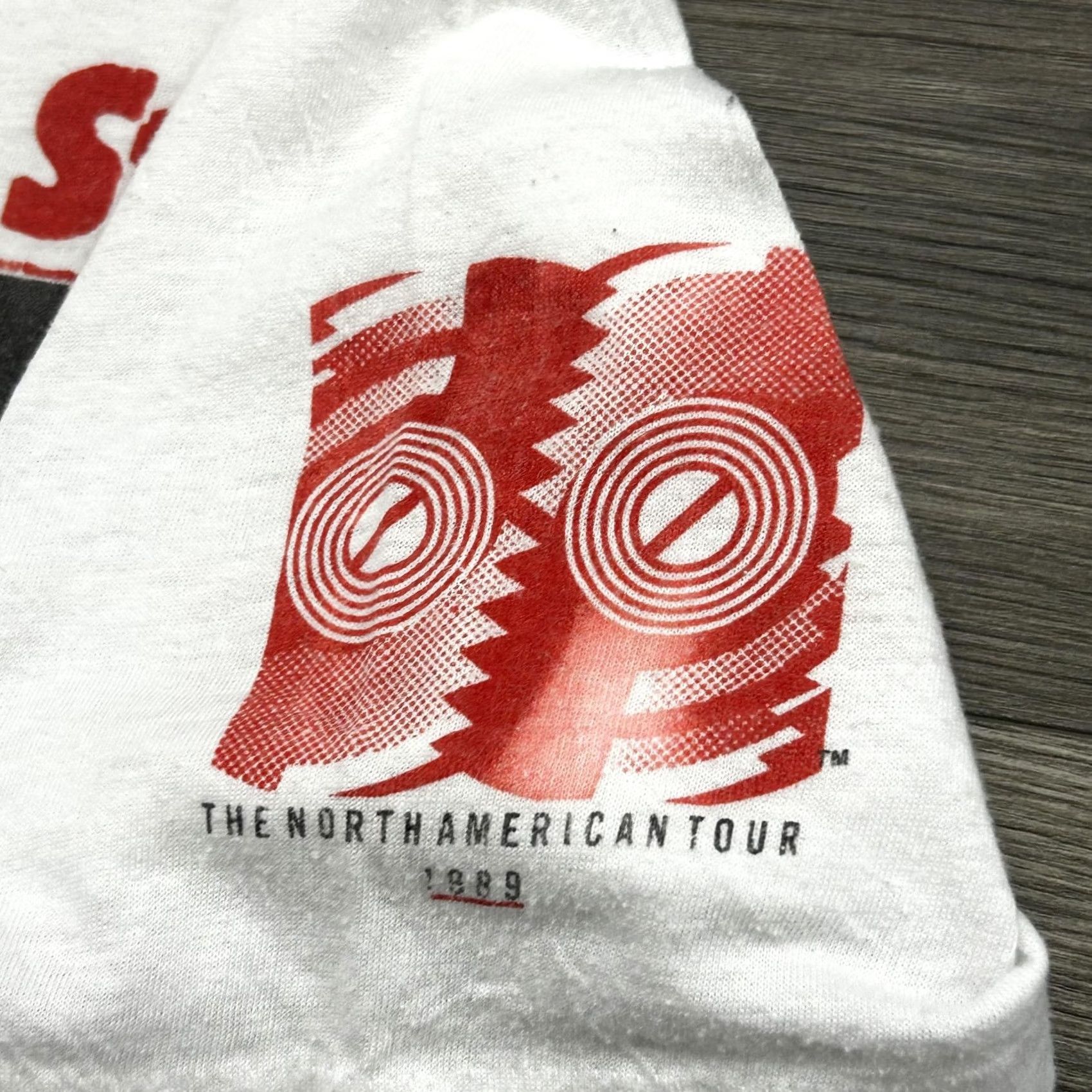 Vintage VINTAGE The Rolling Stones Shirt Mens Small White 1989 Tour Sticky Fingers Rock Concert 80s USA T-Shirt Size US S / EU 44-46 / 1 - 7 Thumbnail