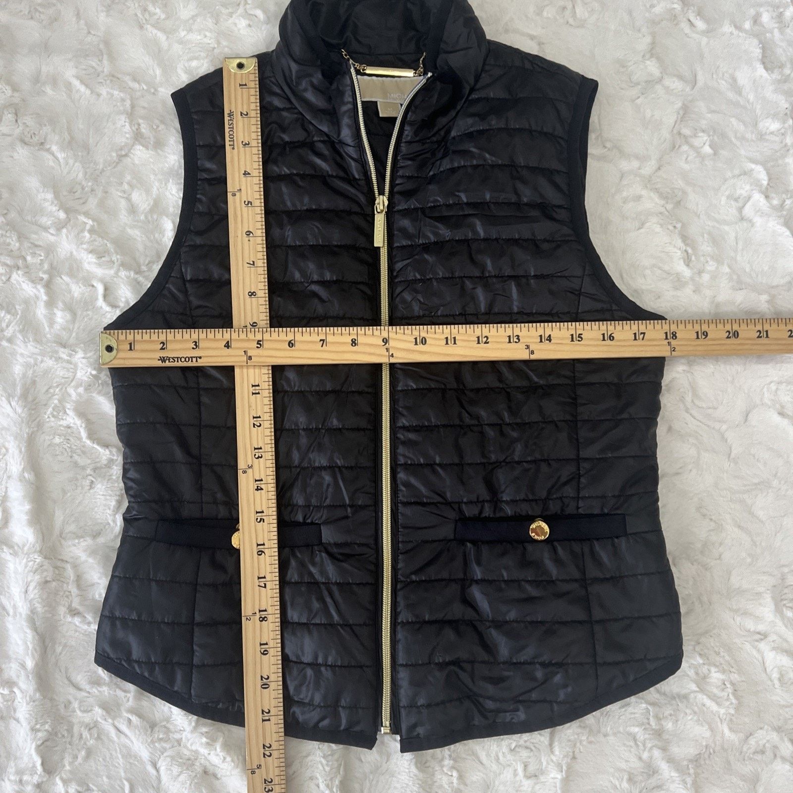 Michael Kors MICHAEL KORS Women's Puffer Vest Full Zip Size Med Black Size M / US 6-8 / IT 42-44 - 4 Thumbnail