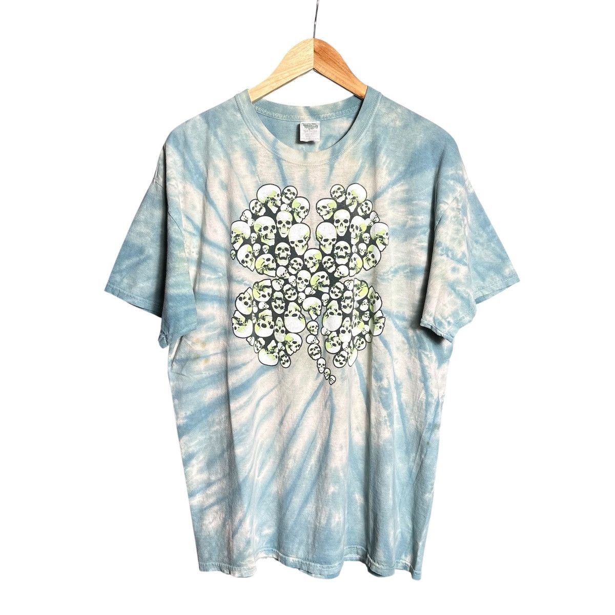 Vintage Vintage Y2K Lucky Clover Skulls Tie Dye T-Shirt / Affliction Size US XL / EU 56 / 4 - 1 Thumbnail