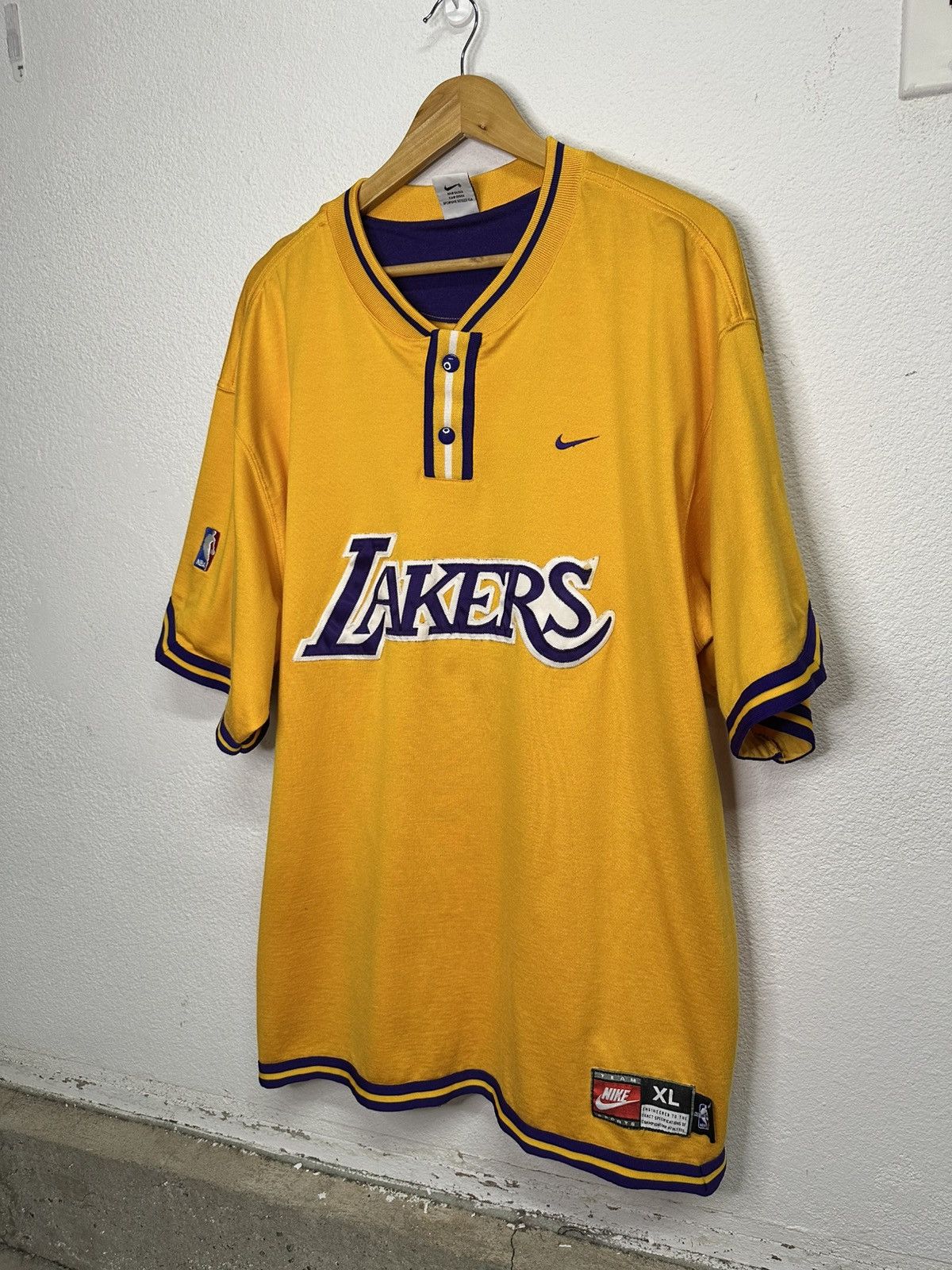 Nike 90’s Los Angeles Lakers Nike Jersey Size US XL / EU 56 / 4 - 1 Thumbnail