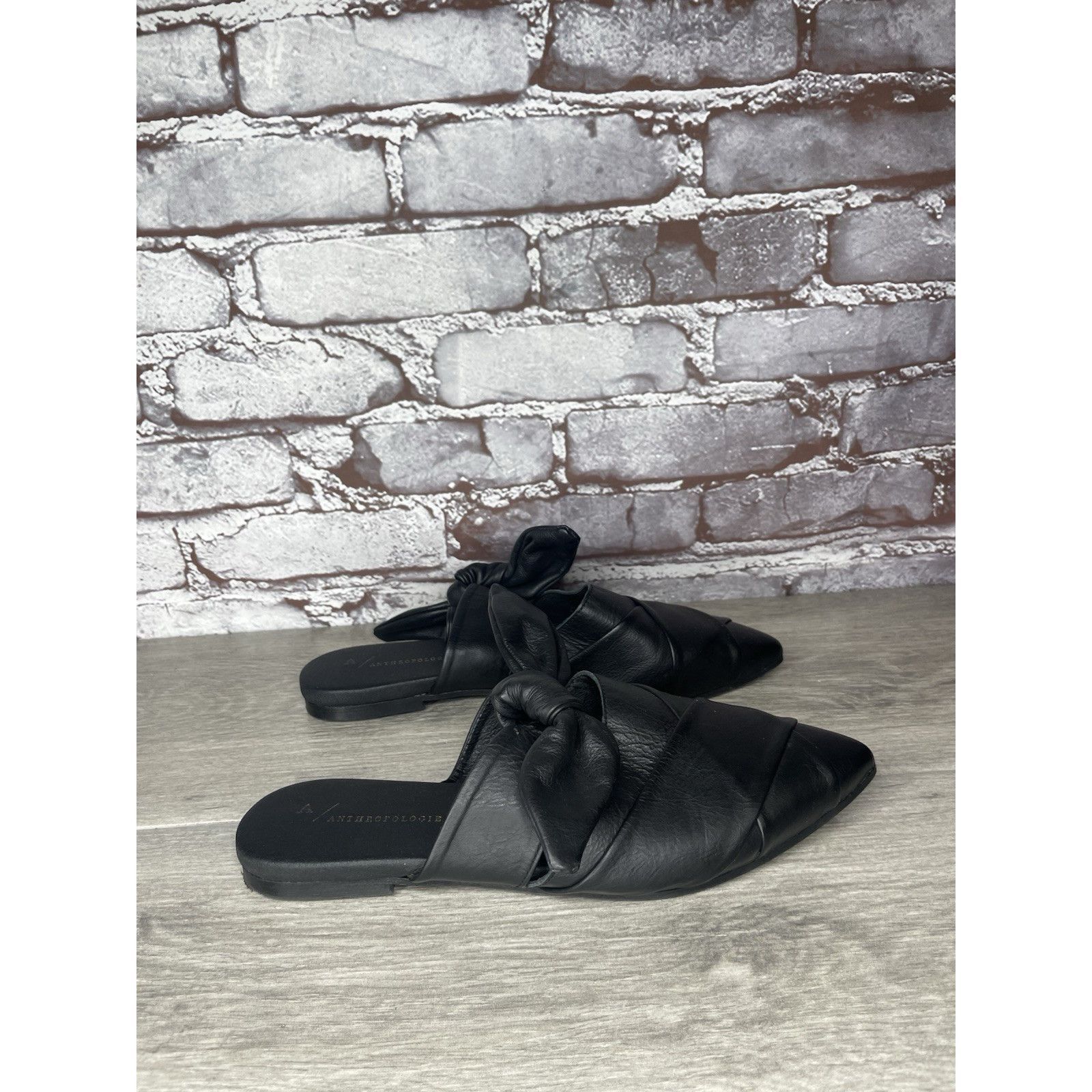 Anthropologie Anthropologie Black Leather Bow Pointed Toe Mules Flats Wome Size US 7.5 / IT 37.5 - 20 Thumbnail