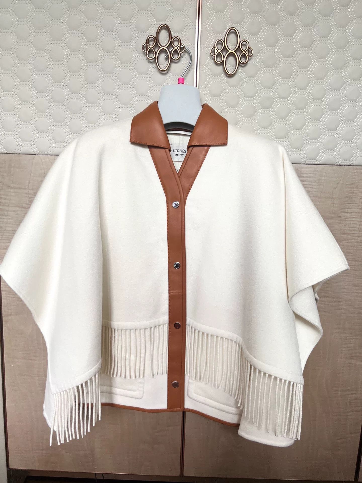 Hermes Hermes 2021 Cashmere Fringe Cape Coat Size US M / EU 48-50 / 2 - 1 Thumbnail