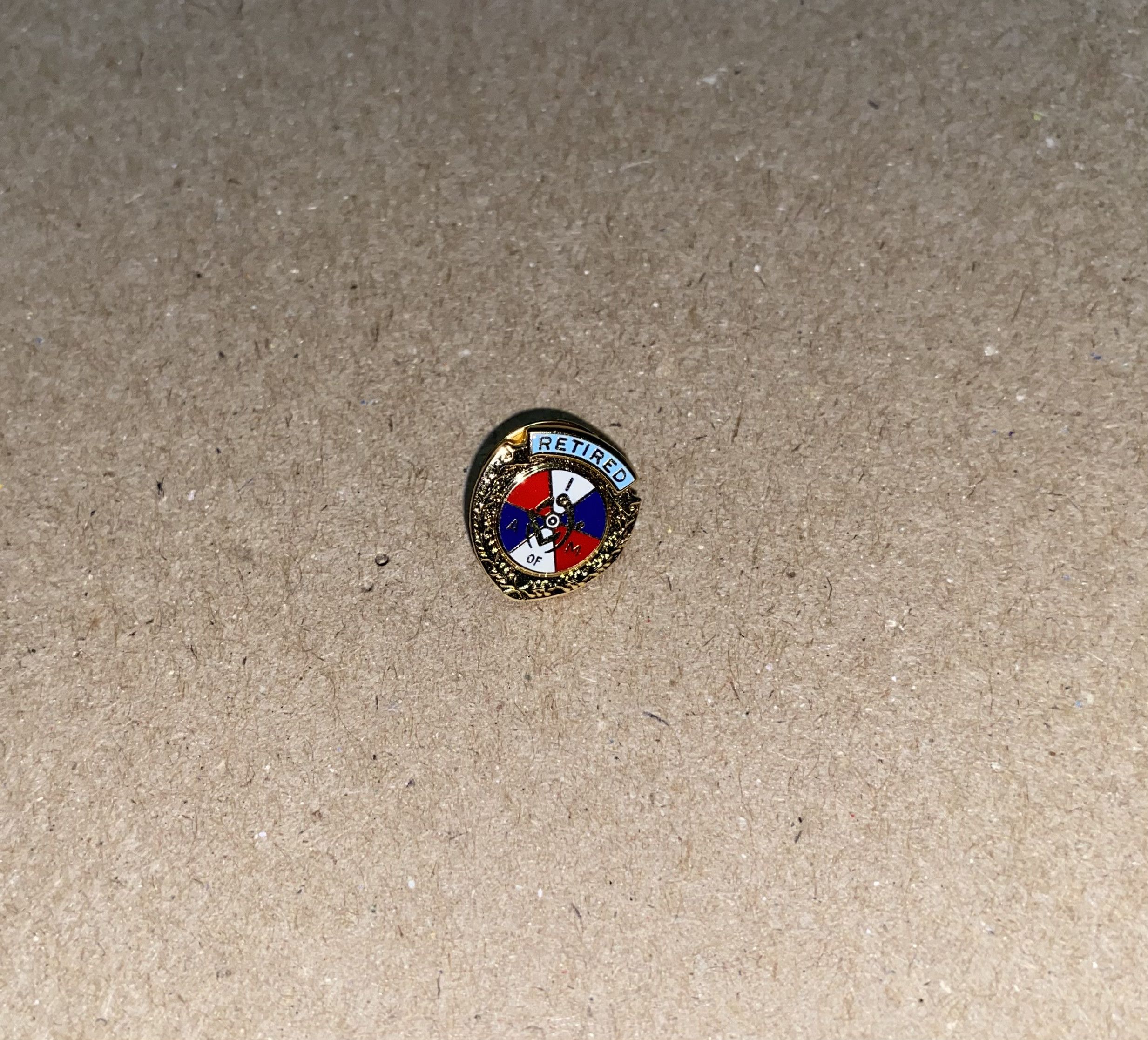 Vintage vintage Enamel Metal Pin Brooch Aerospace Machinists retired Size ONE SIZE - 1 Thumbnail
