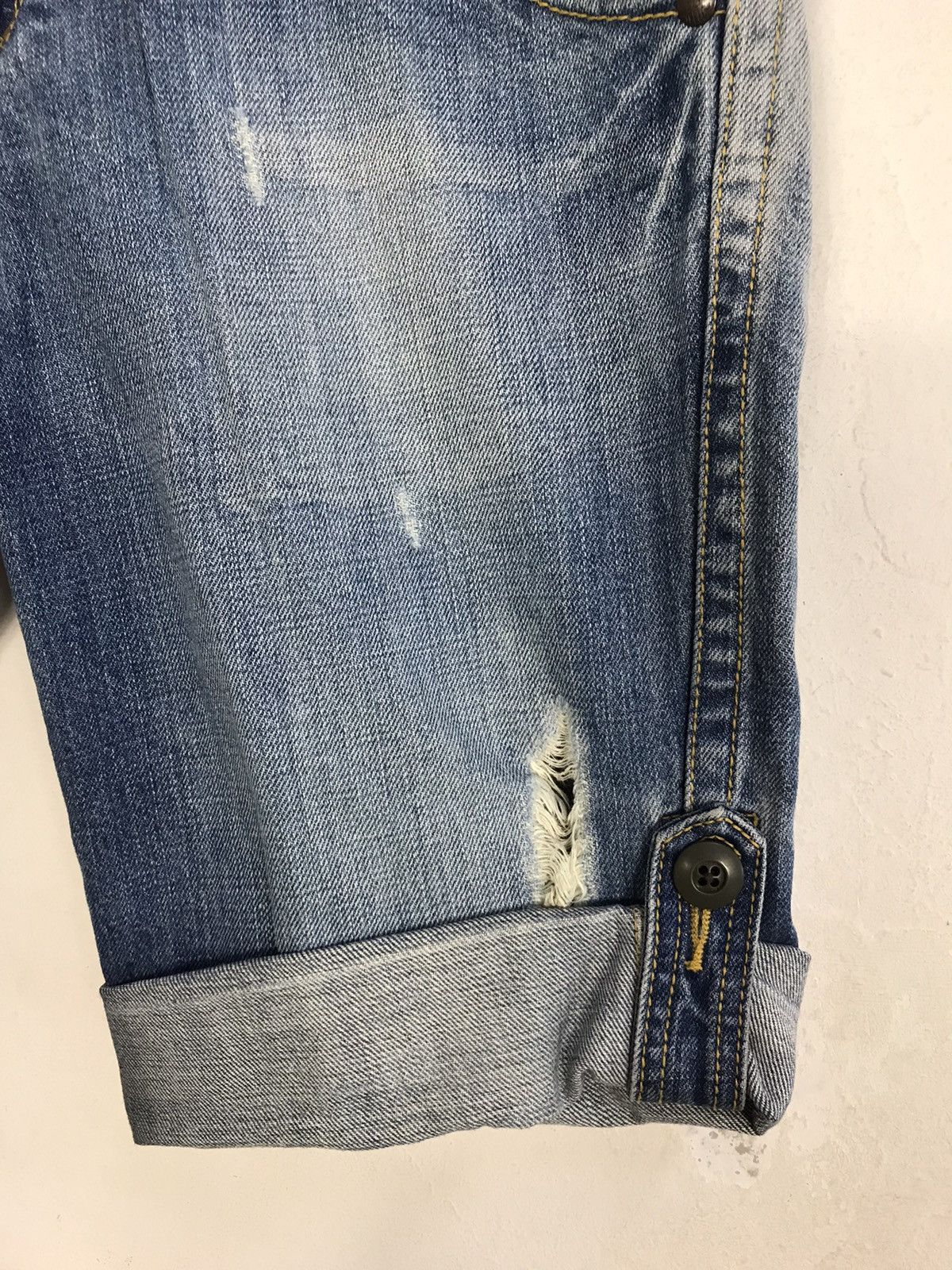 Japanese Brand Vintage Purple & Yellow Distressed Short Pants Zipper Style Size 34" / US 12 / IT 48 - 5 Thumbnail