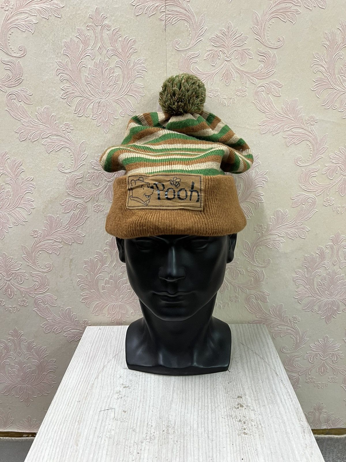 Cartoon Network × Disney Winnie The Pooh Cartoon Beanie Hats Size ONE SIZE - 2 Thumbnail