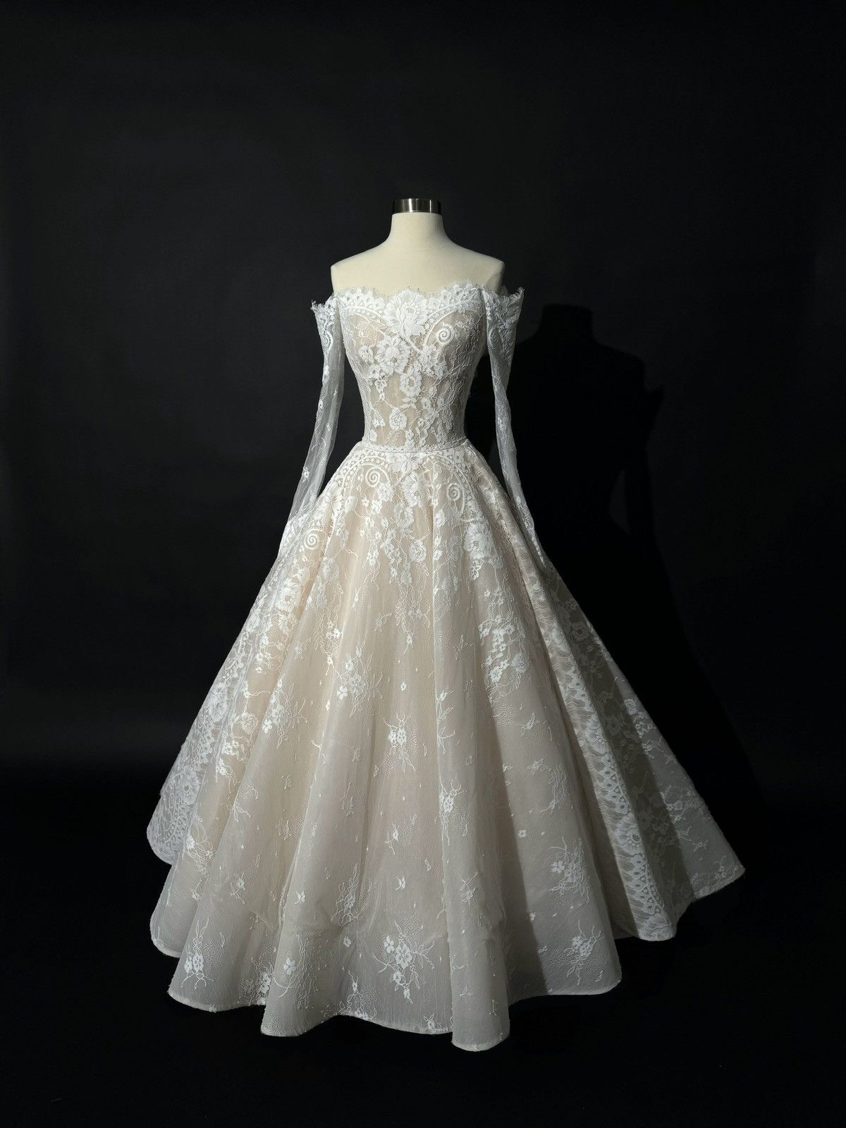 Other Preloved US 2 Anna Augusta Off-Shoulder Bridal Gown Size XS / US 0-2 / IT 36-38 - 2 Thumbnail