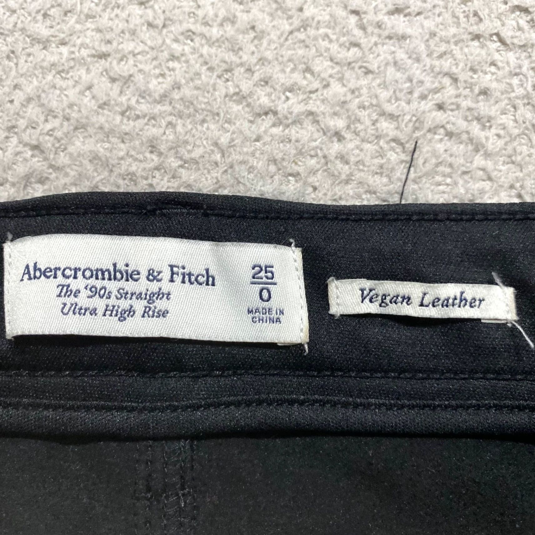 Abercrombie & Fitch Abercrombie & Fitch Womens Pants 0 Black Faux Vegan Leather High Rise Straight Casual 90s Womens Pants Size 25" / US 0 / IT 36 - 3 Thumbnail