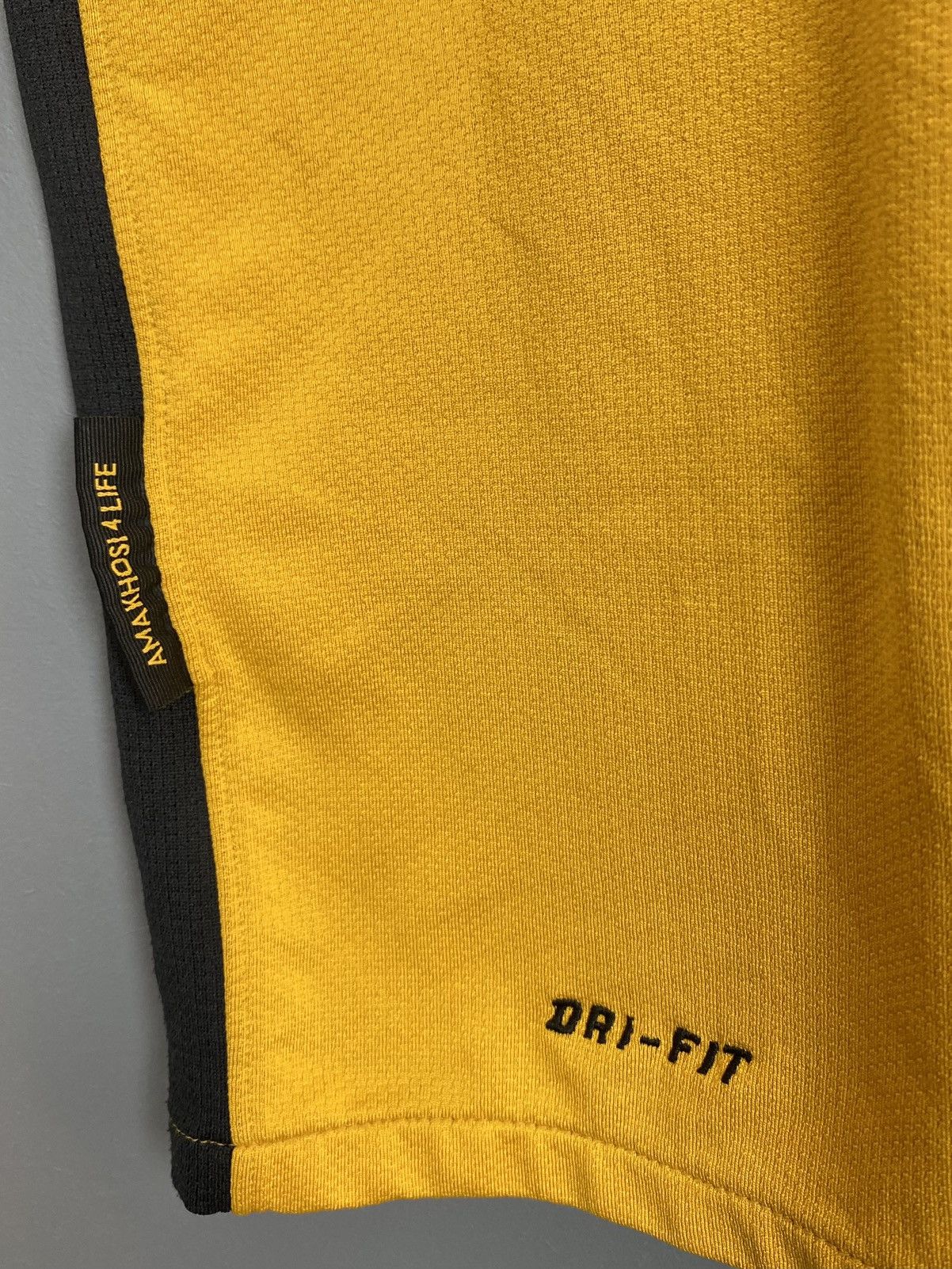 Nike Nike Kaizer Chiefs Football 2010 Home Soccer Jersey Shirt Size US M / EU 48-50 / 2 - 4 Thumbnail