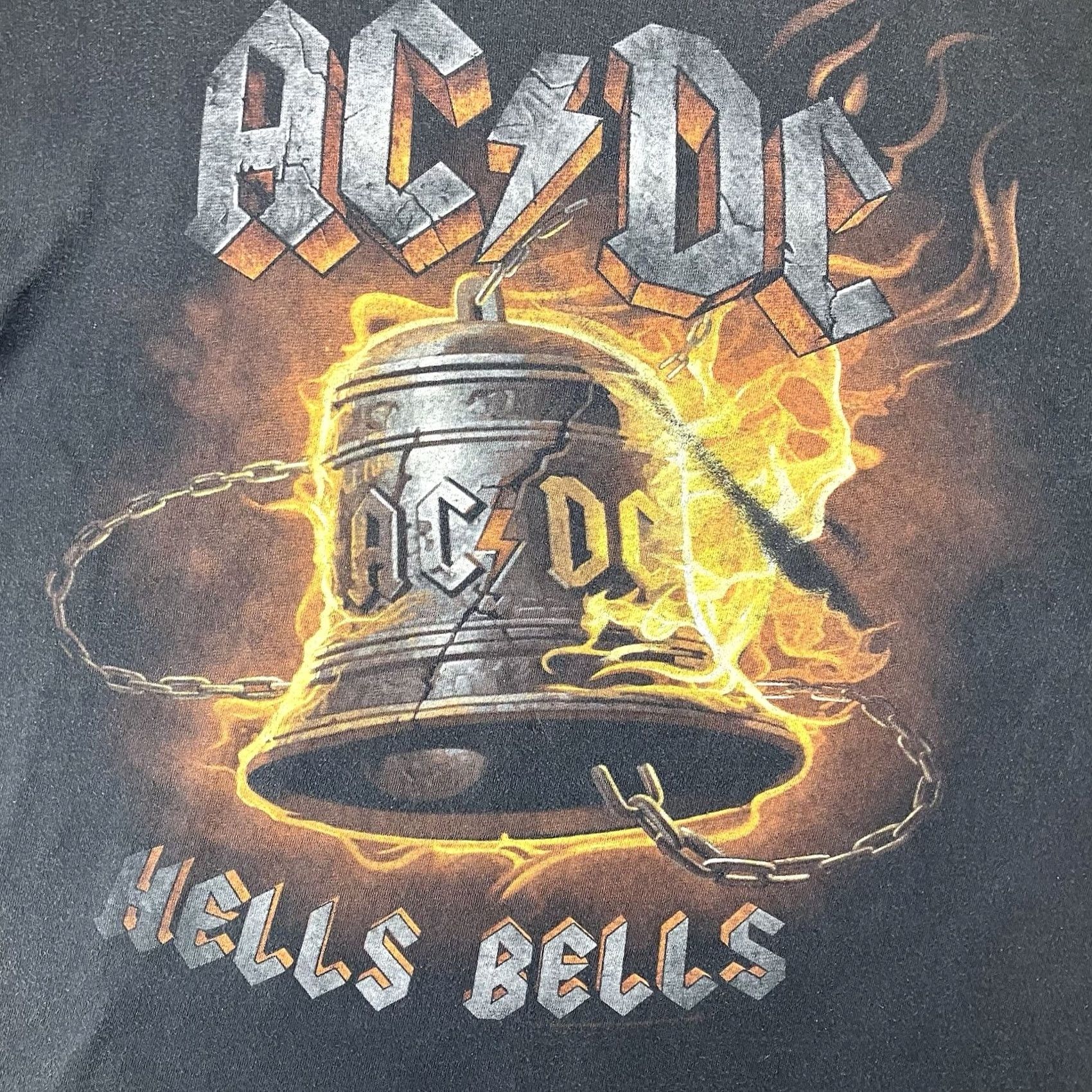 AAA VINTAGE ACDC Hells Bells T-Shirt Mens XL Black Graphic Print Rock Band 90s 2000s Shirt Crew Neck Short Sleeve Angu s? Size US XL / EU 56 / 4 - 3 Thumbnail